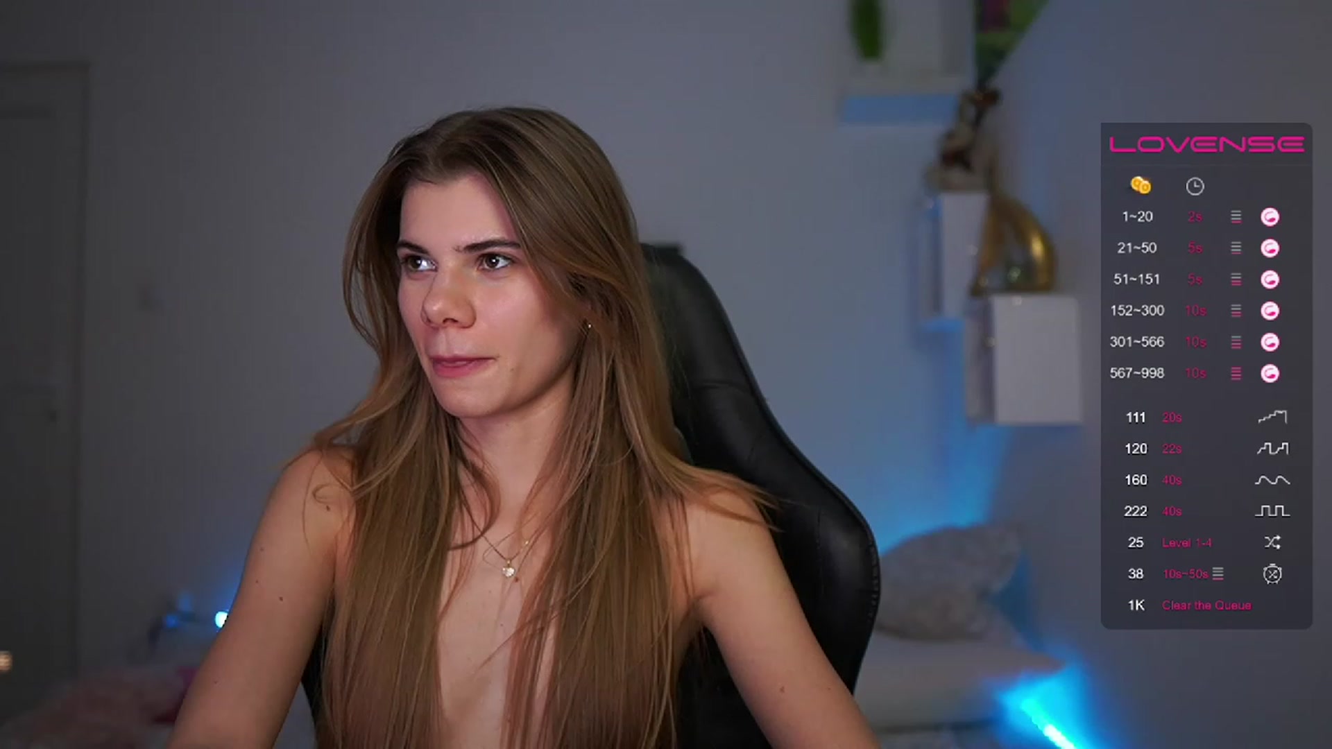 Gallery image thumbnail from RileyReid_18's myfreecams stream on, 02/15/2023, 19:21 image 8 of 20
