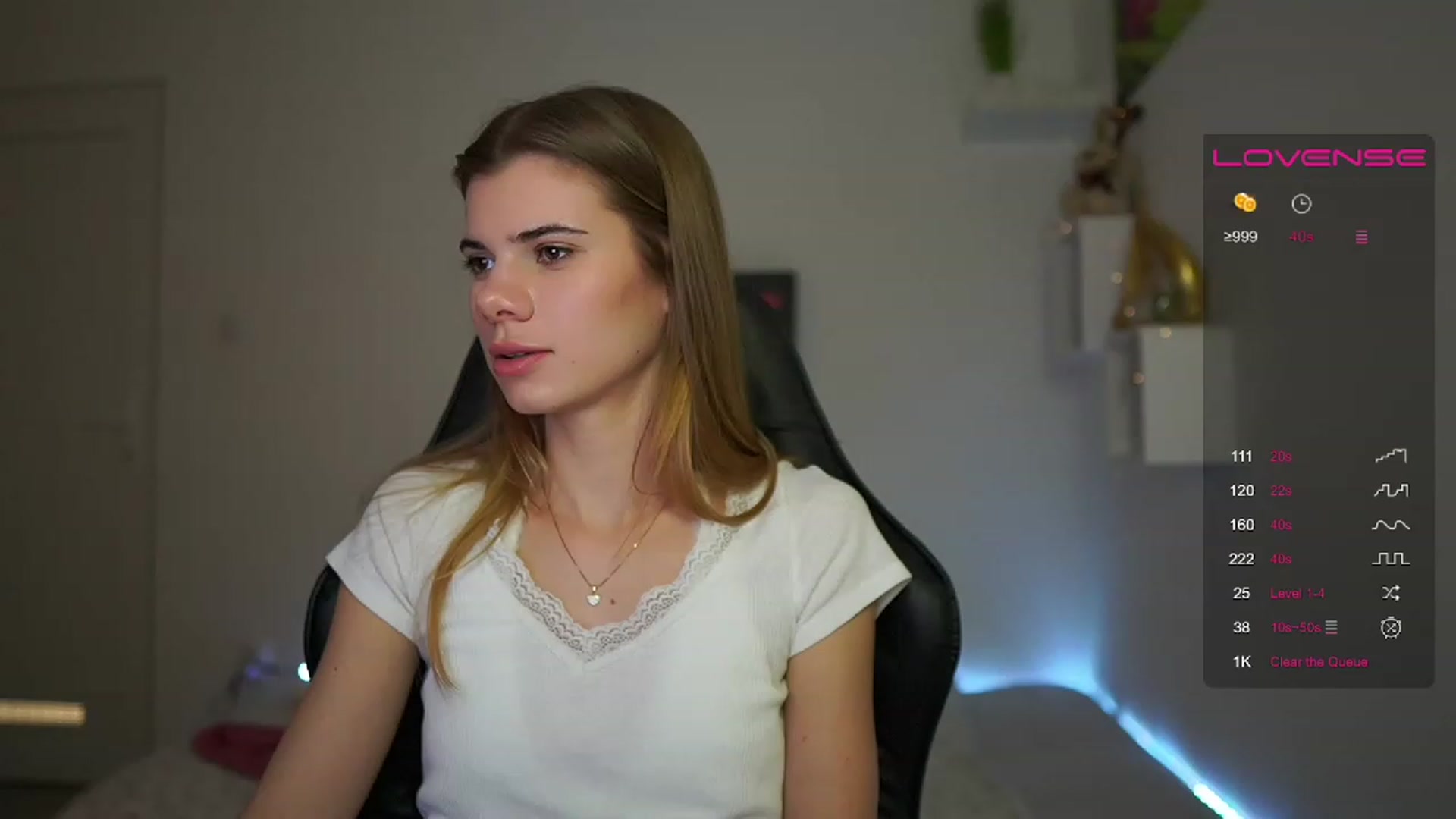 Gallery image thumbnail from RileyReid_18's myfreecams stream on, 02/17/2023, 16:02 image 19 of 20