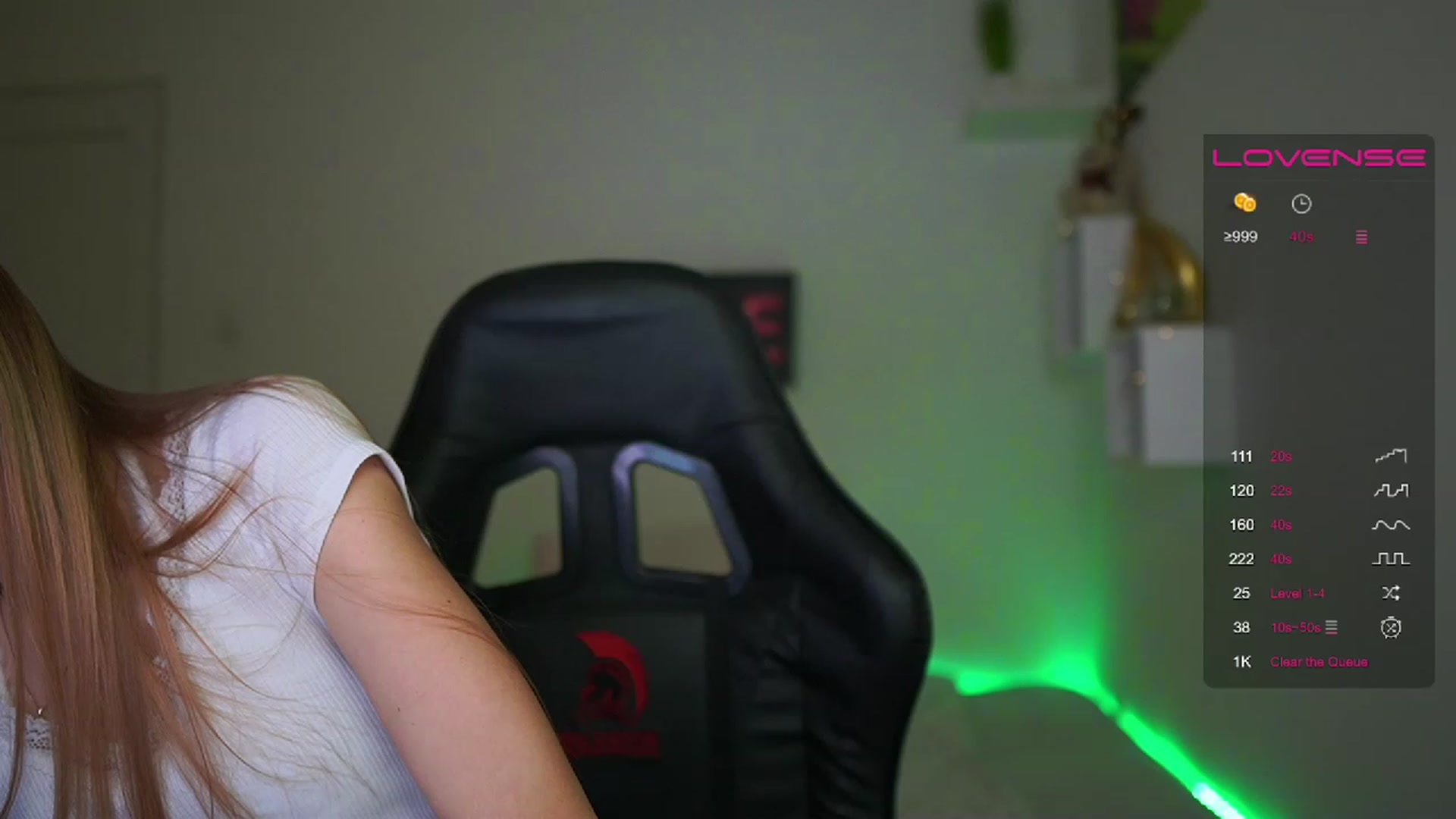 Gallery image thumbnail from RileyReid_18's myfreecams stream on, 02/17/2023, 16:32 image 4 of 20