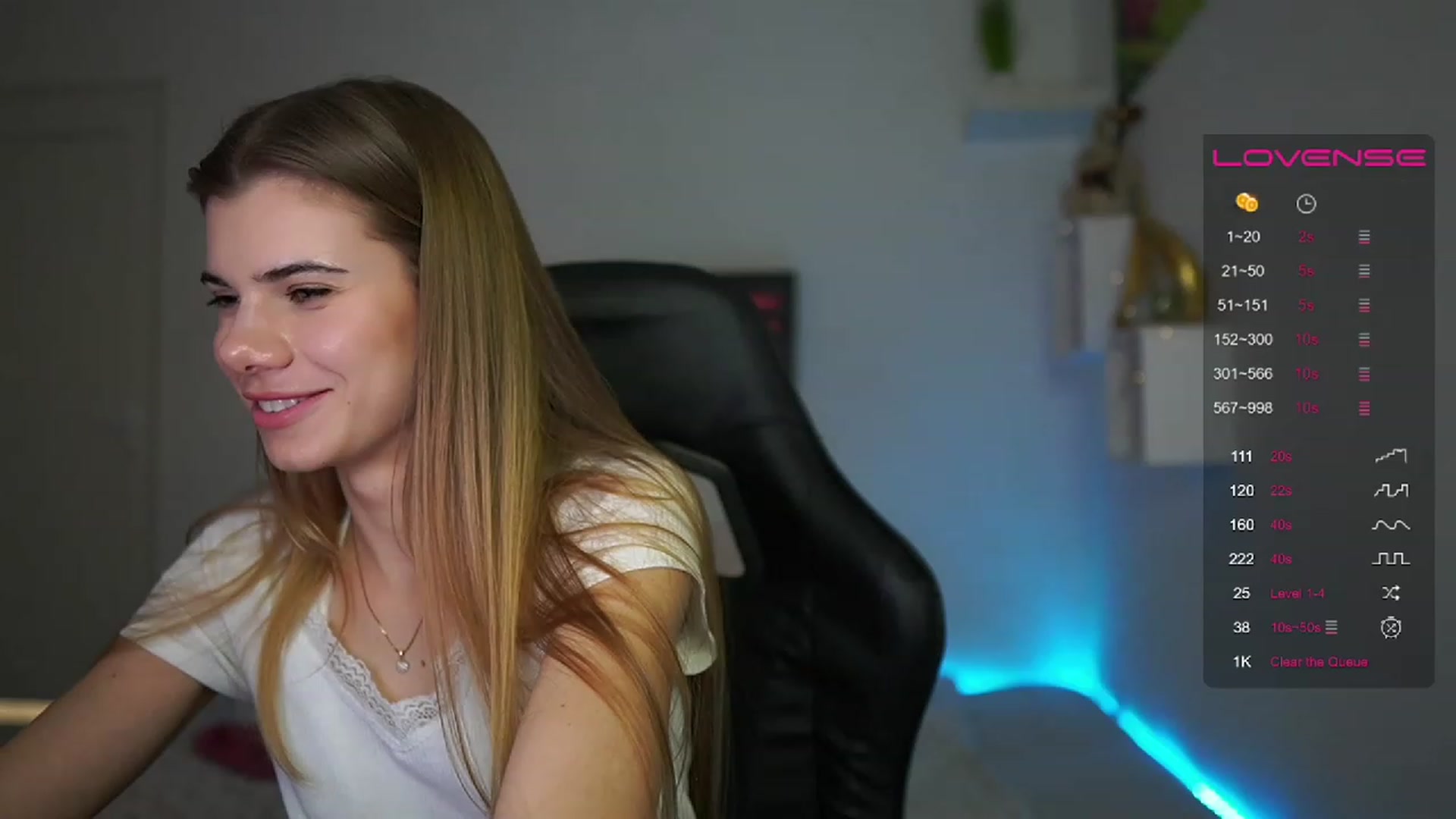 Gallery image thumbnail from RileyReid_18's myfreecams stream on, 02/17/2023, 16:32 image 1 of 20