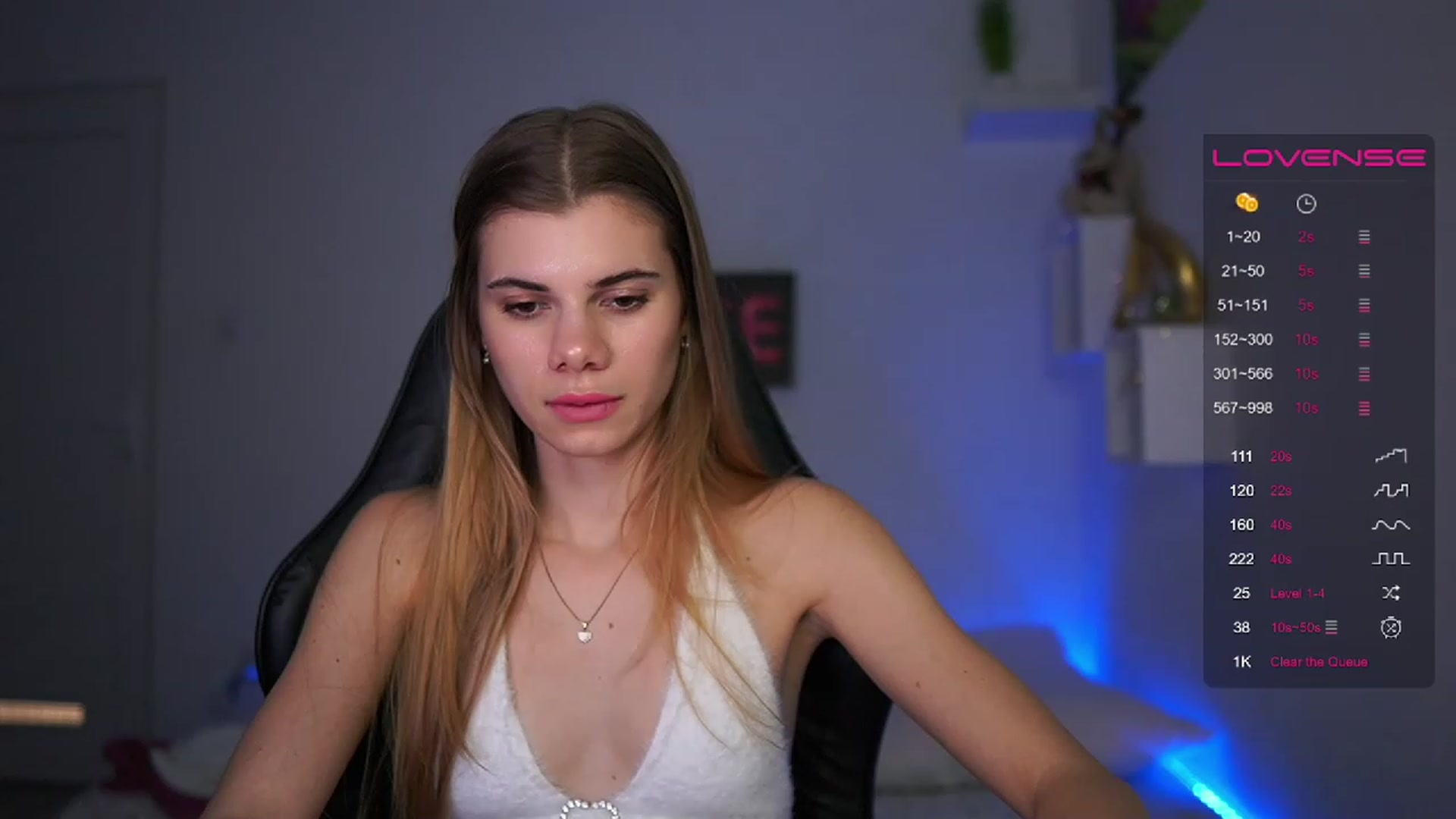 Gallery image thumbnail from RileyReid_18's myfreecams stream on, 02/17/2023, 18:36 image 12 of 20