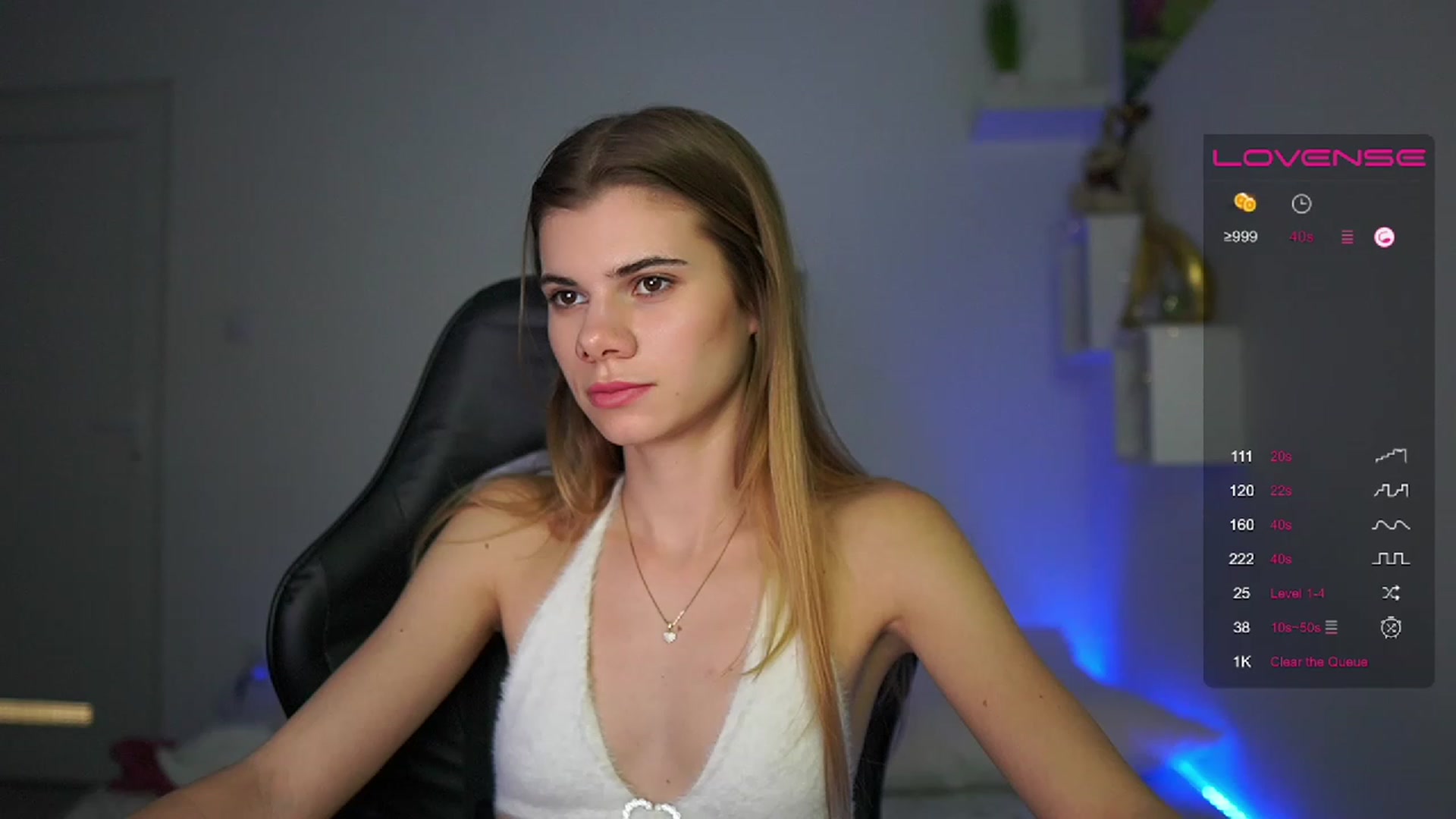 Gallery image thumbnail from RileyReid_18's myfreecams stream on, 02/17/2023, 19:00 image 14 of 20