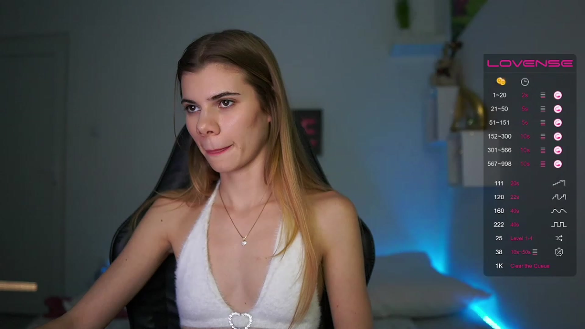 Gallery image thumbnail from RileyReid_18's myfreecams stream on, 02/17/2023, 19:00 image 12 of 20