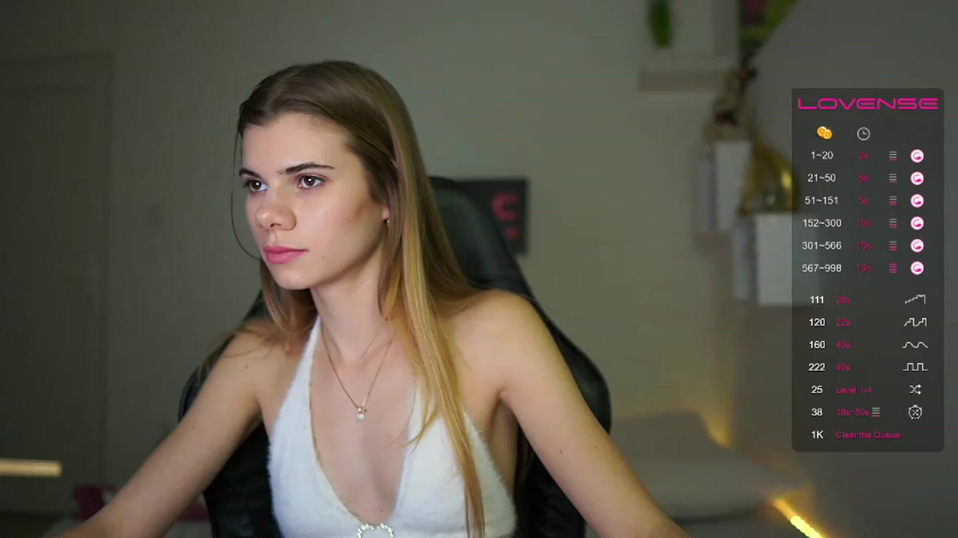 Gallery image thumbnail from RileyReid_18's myfreecams stream on, 02/17/2023, 19:00 image 13 of 20
