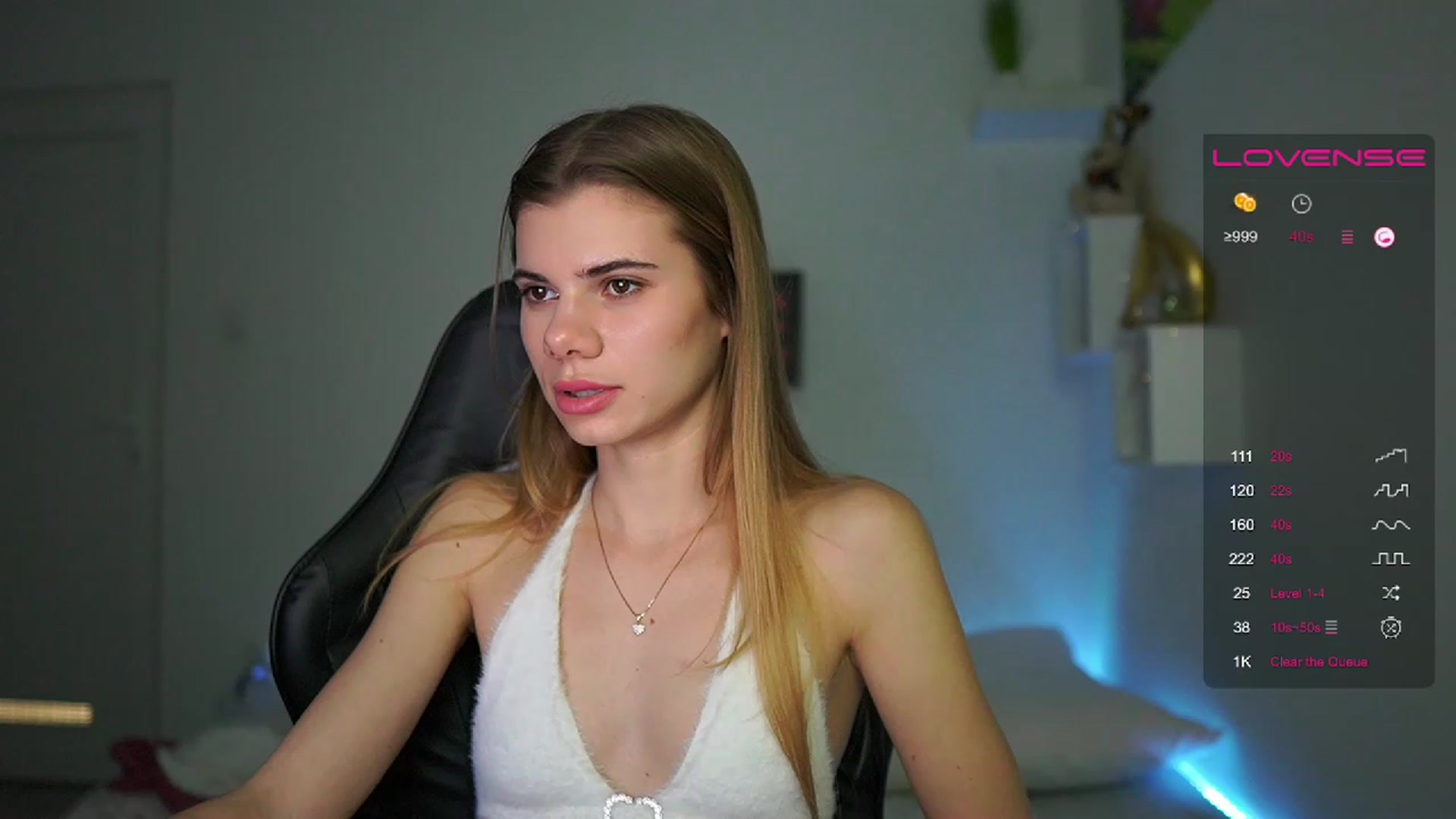 Gallery image thumbnail from RileyReid_18's myfreecams stream on, 02/17/2023, 19:00 image 18 of 20
