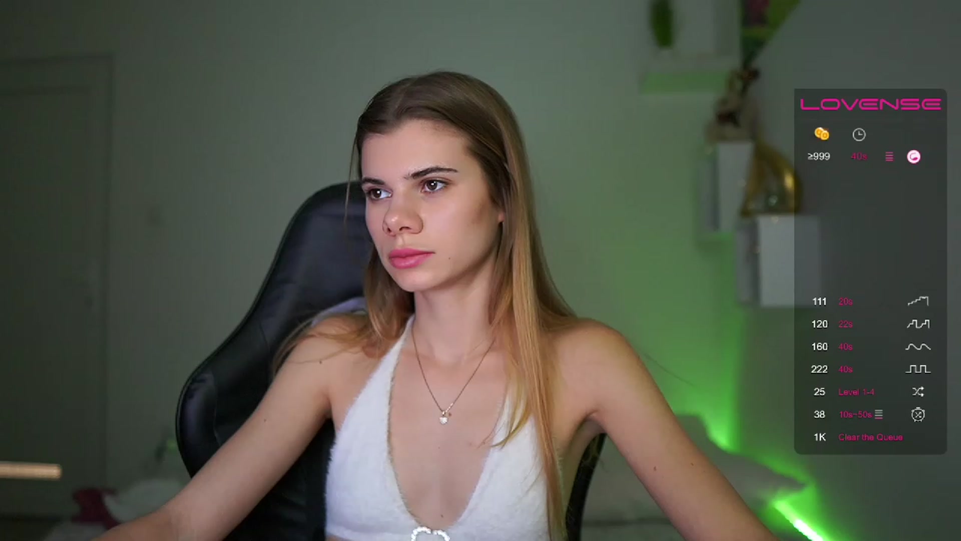 Gallery image thumbnail from RileyReid_18's myfreecams stream on, 02/17/2023, 19:00 image 15 of 20