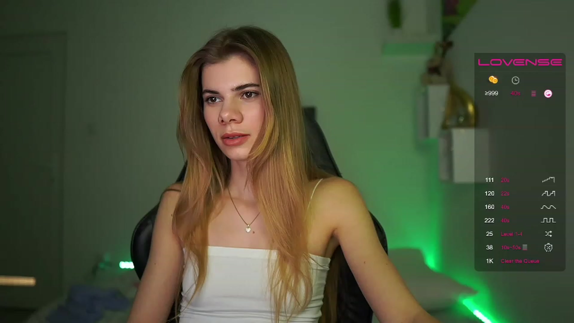 Gallery image thumbnail from RileyReid_18's myfreecams stream on, 02/19/2023, 16:38 image 20 of 20