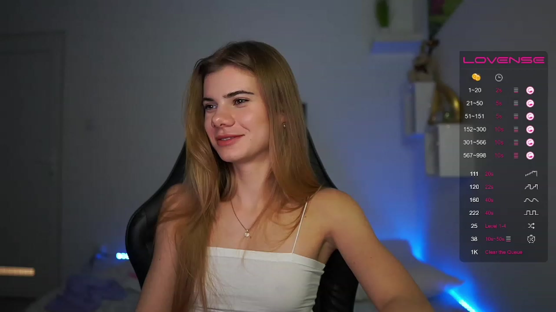 Gallery image thumbnail from RileyReid_18's myfreecams stream on, 02/19/2023, 16:38 image 18 of 20