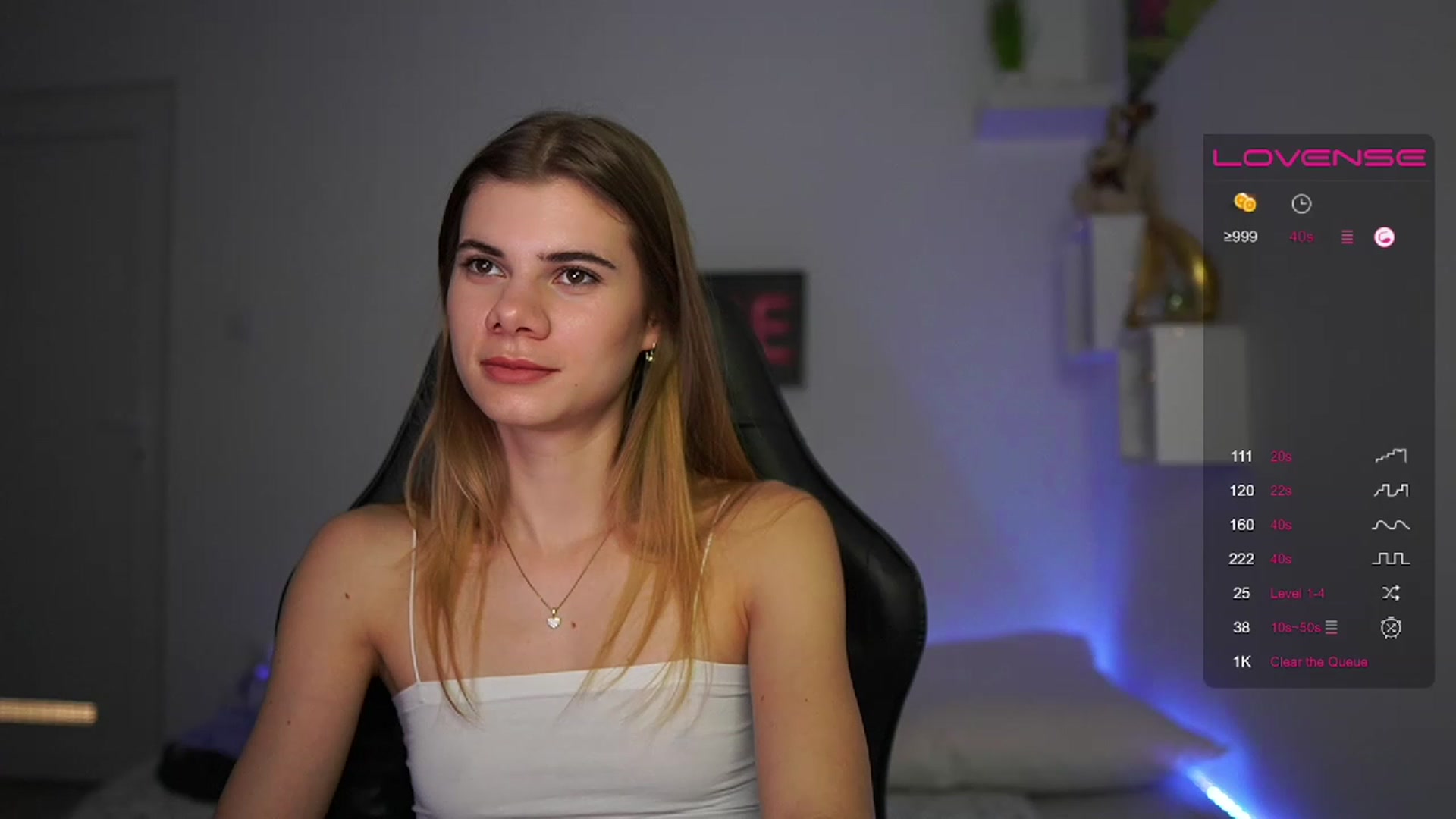 Gallery image thumbnail from RileyReid_18's myfreecams stream on, 02/19/2023, 19:13 image 15 of 20