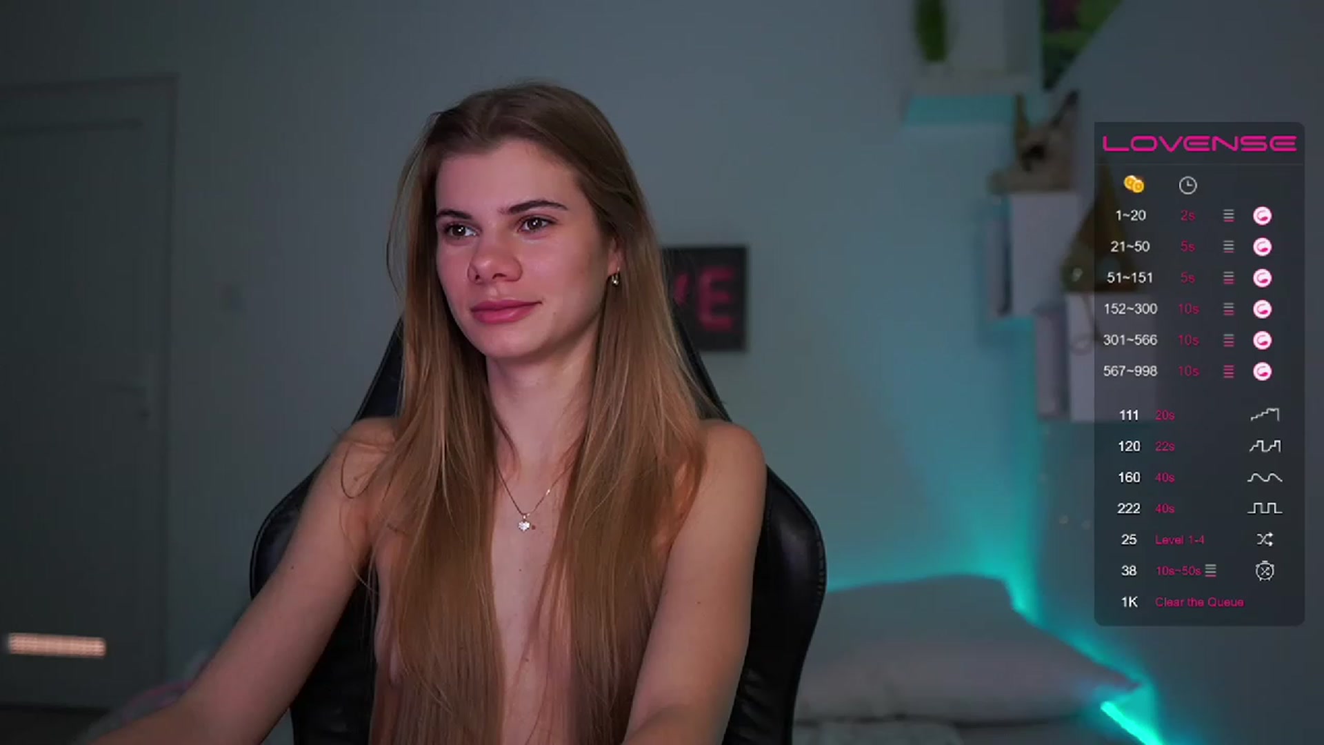 Gallery image thumbnail from RileyReid_18's myfreecams stream on, 02/20/2023, 16:07 image 11 of 20