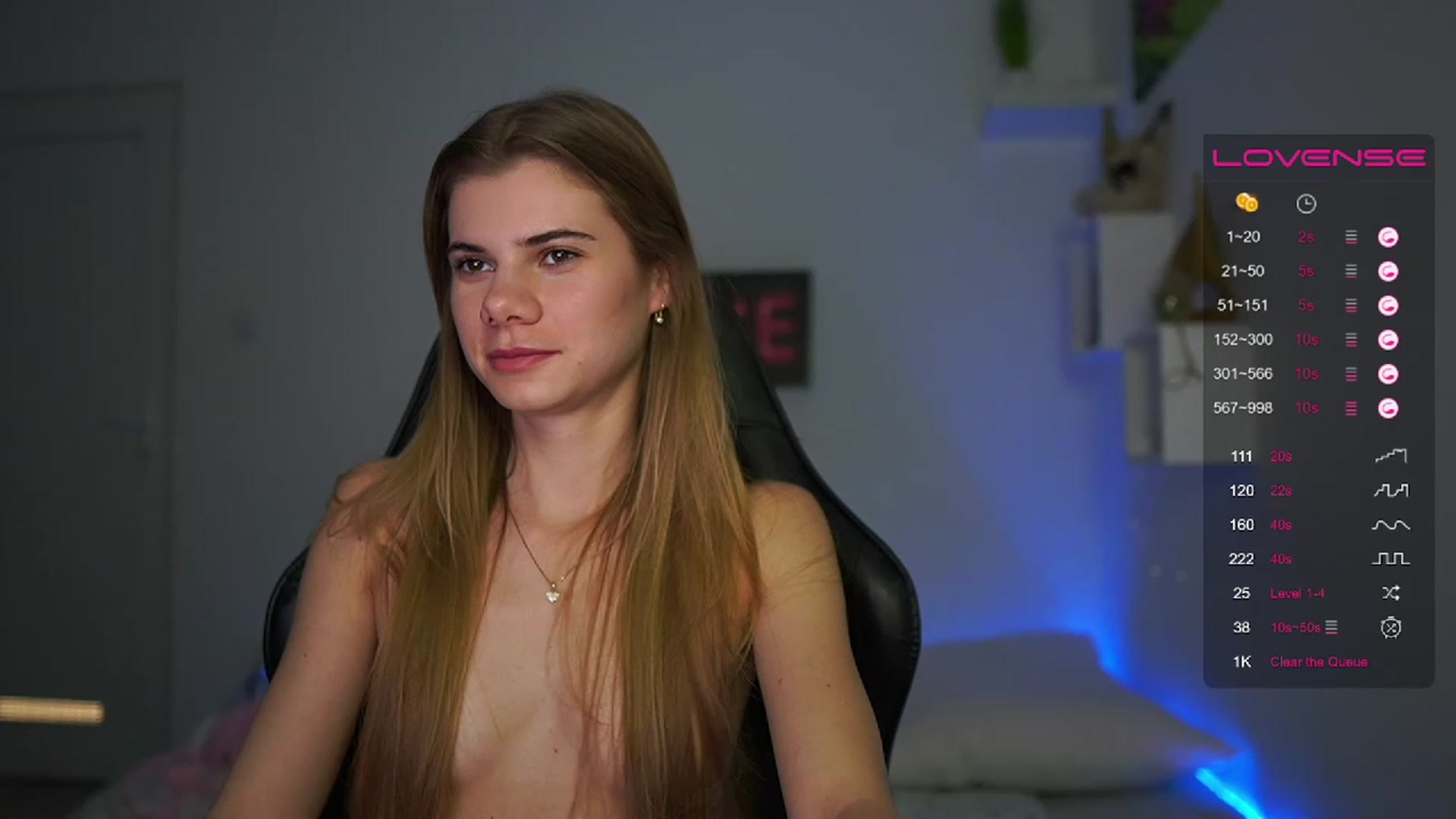 Gallery image thumbnail from RileyReid_18's myfreecams stream on, 02/20/2023, 16:07 image 9 of 20