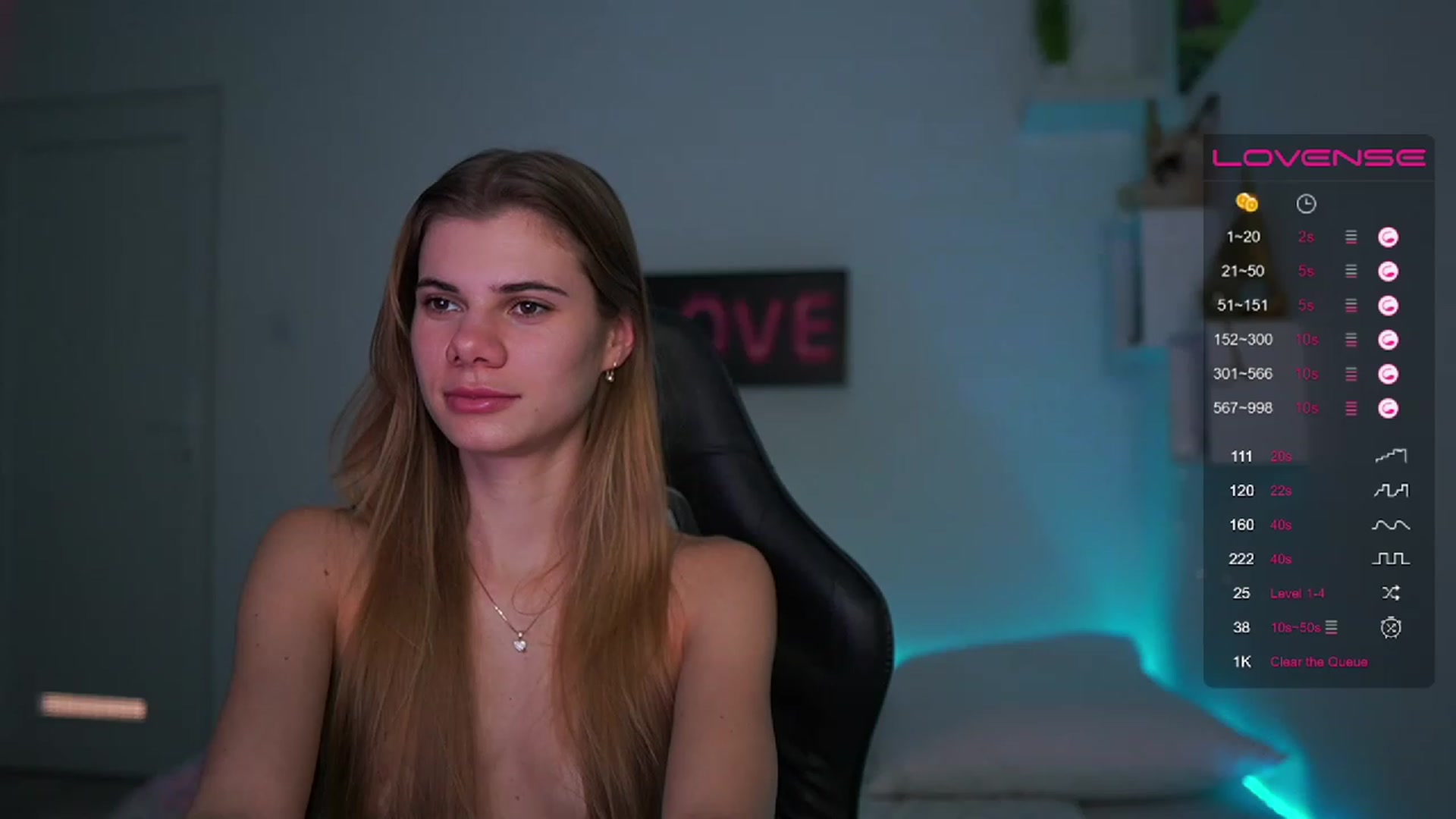 Gallery image thumbnail from RileyReid_18's myfreecams stream on, 02/20/2023, 19:02 image 20 of 20