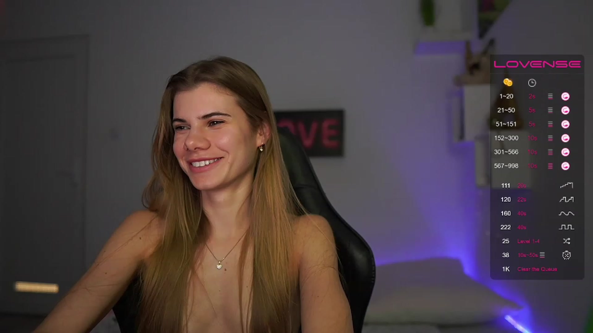 Gallery image thumbnail from RileyReid_18's myfreecams stream on, 02/20/2023, 19:02 image 9 of 20