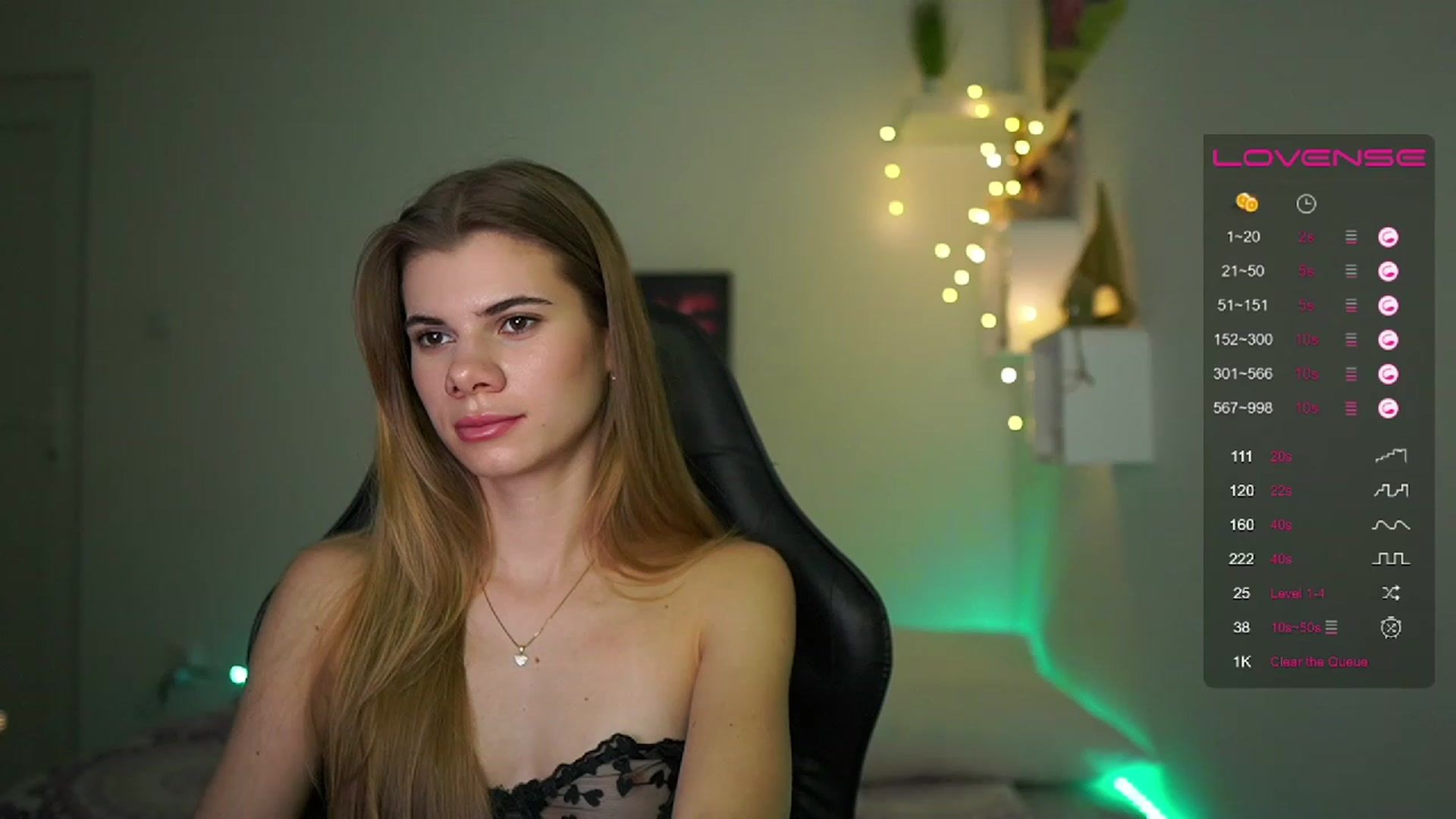 Gallery image thumbnail from RileyReid_18's myfreecams stream on, 02/22/2023, 15:53 image 15 of 20