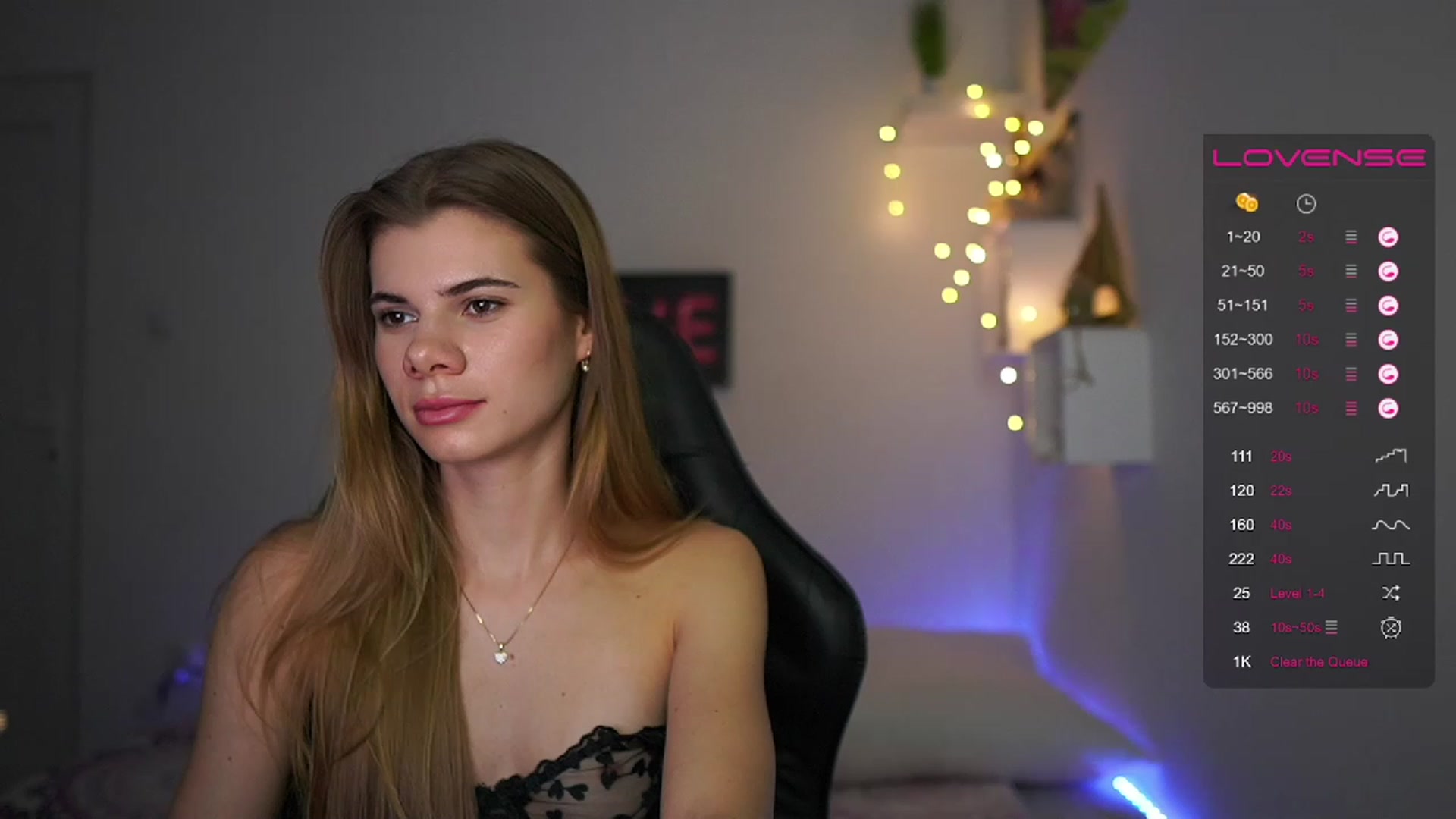 Gallery image thumbnail from RileyReid_18's myfreecams stream on, 02/22/2023, 15:53 image 14 of 20