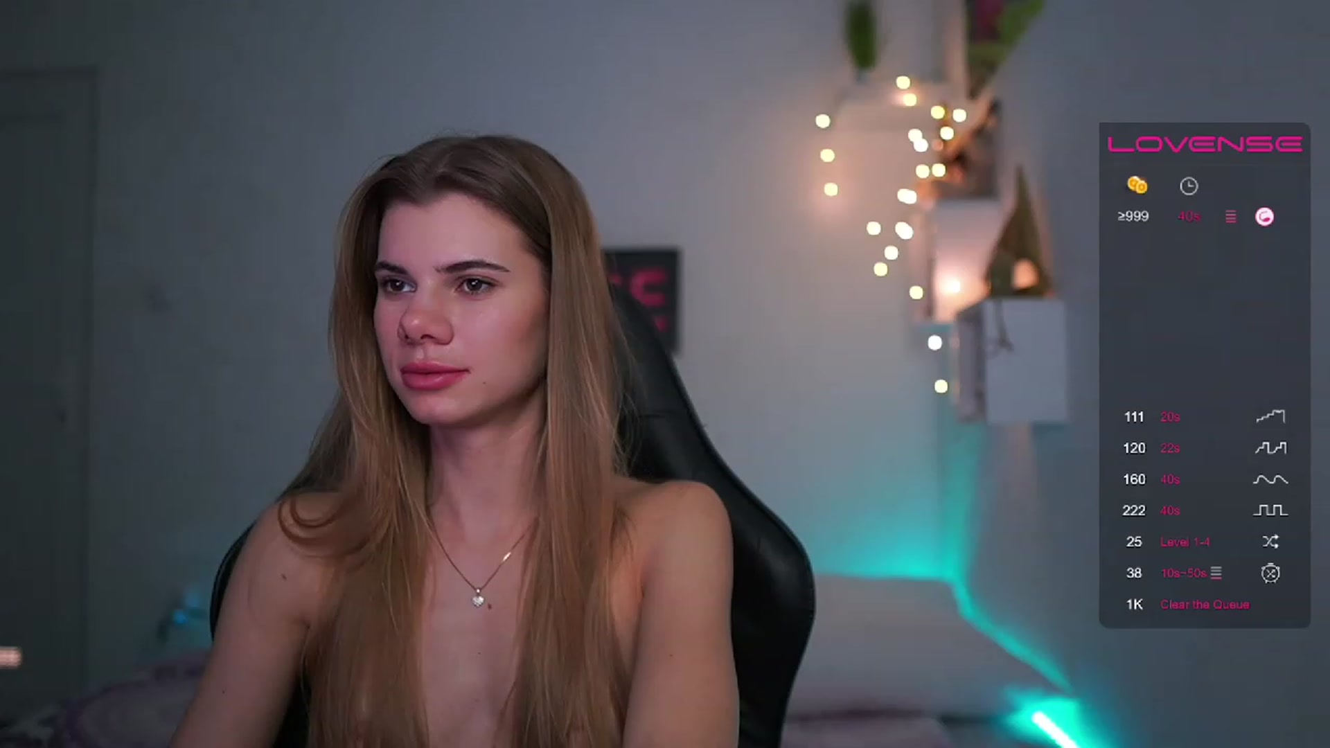 Gallery image thumbnail from RileyReid_18's myfreecams stream on, 02/22/2023, 16:36 image 18 of 20