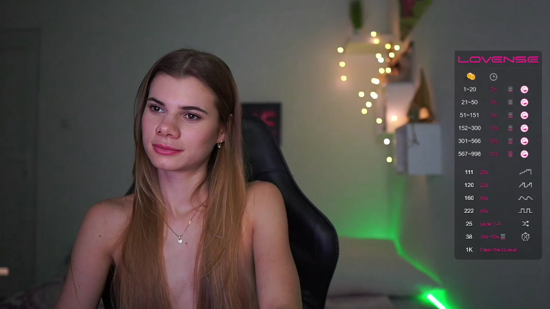 Gallery image thumbnail from RileyReid_18's myfreecams stream on, 02/22/2023, 16:36 image 12 of 20