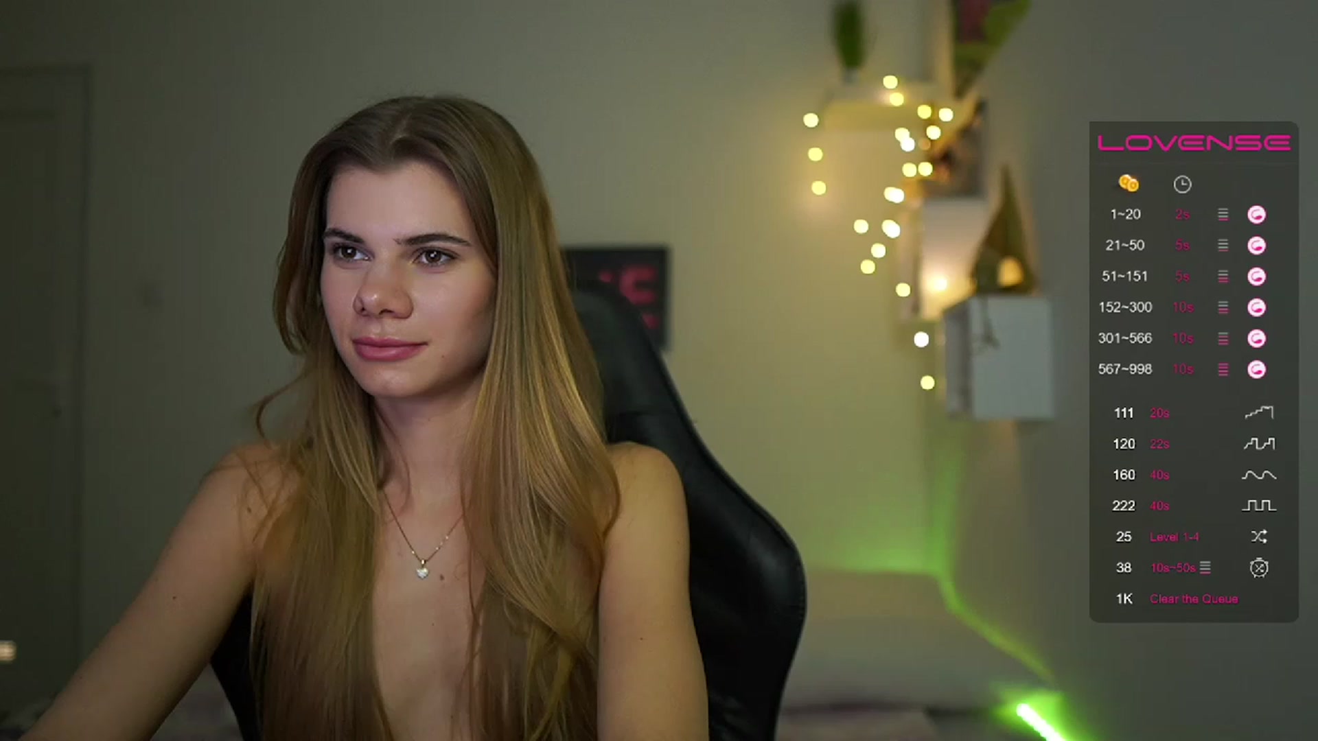Gallery image thumbnail from RileyReid_18's myfreecams stream on, 02/22/2023, 16:36 image 6 of 20