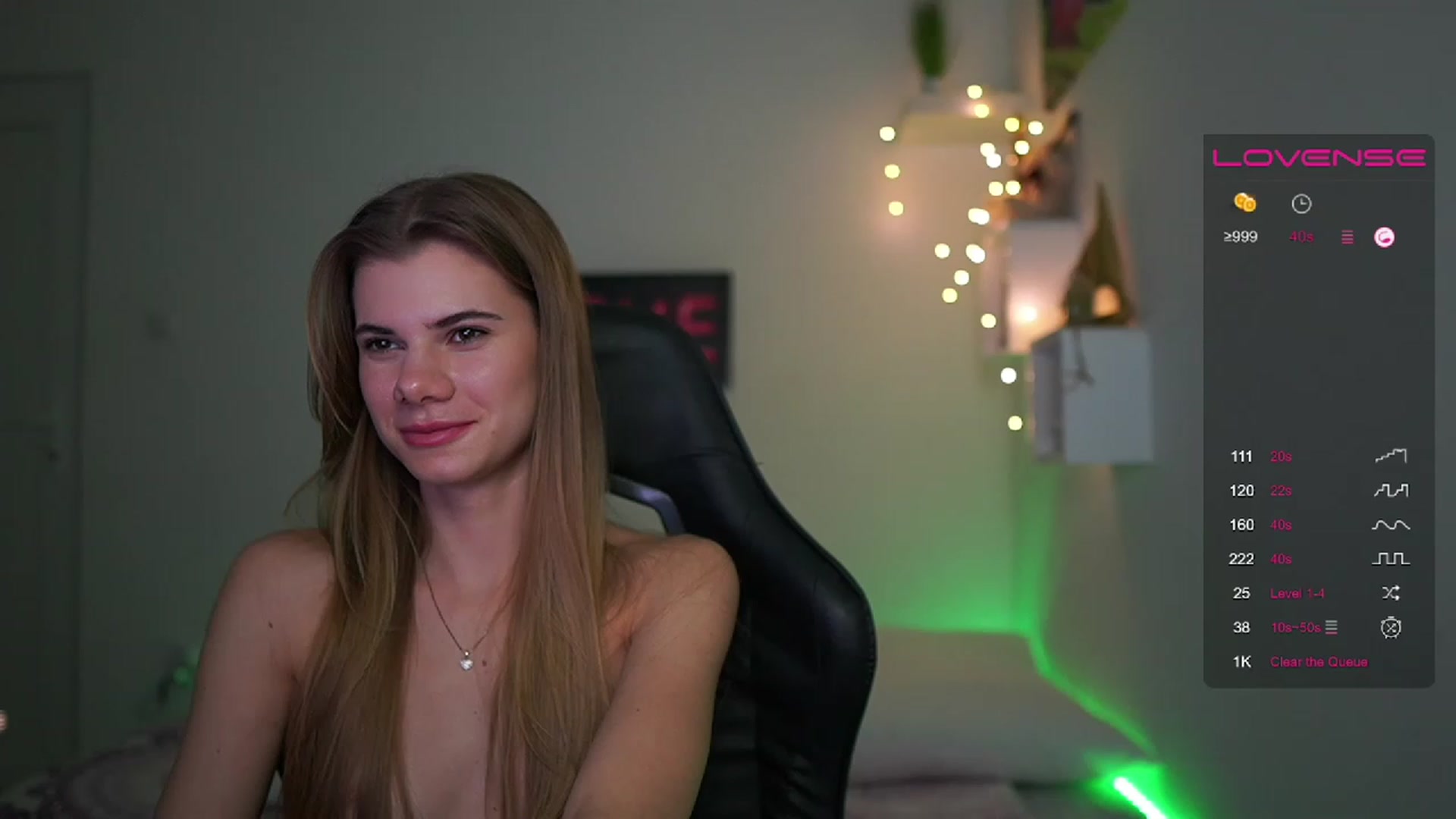 Gallery image thumbnail from RileyReid_18's myfreecams stream on, 02/22/2023, 16:36 image 1 of 20