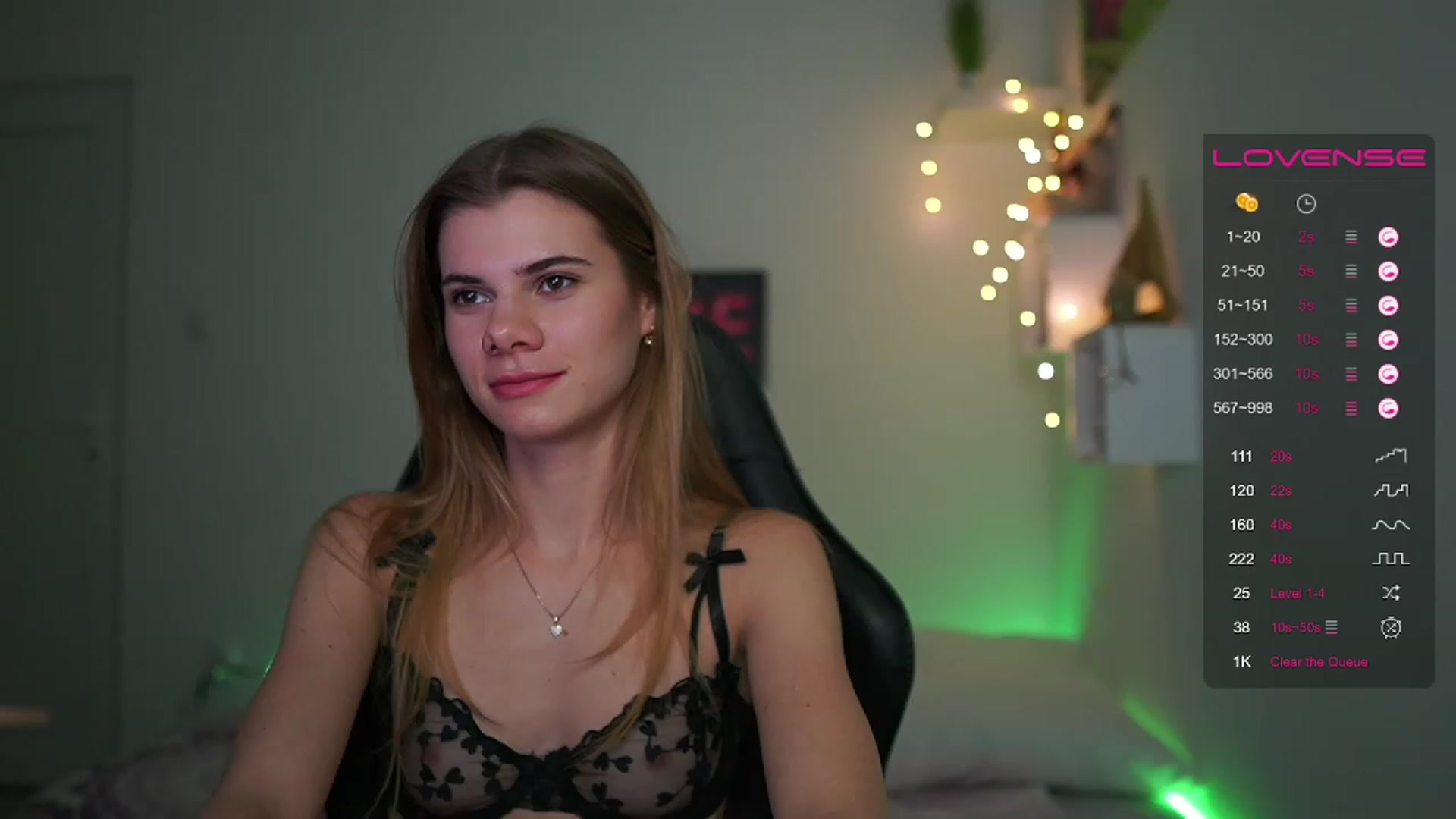 Gallery image thumbnail from RileyReid_18's myfreecams stream on, 02/22/2023, 18:07 image 19 of 20