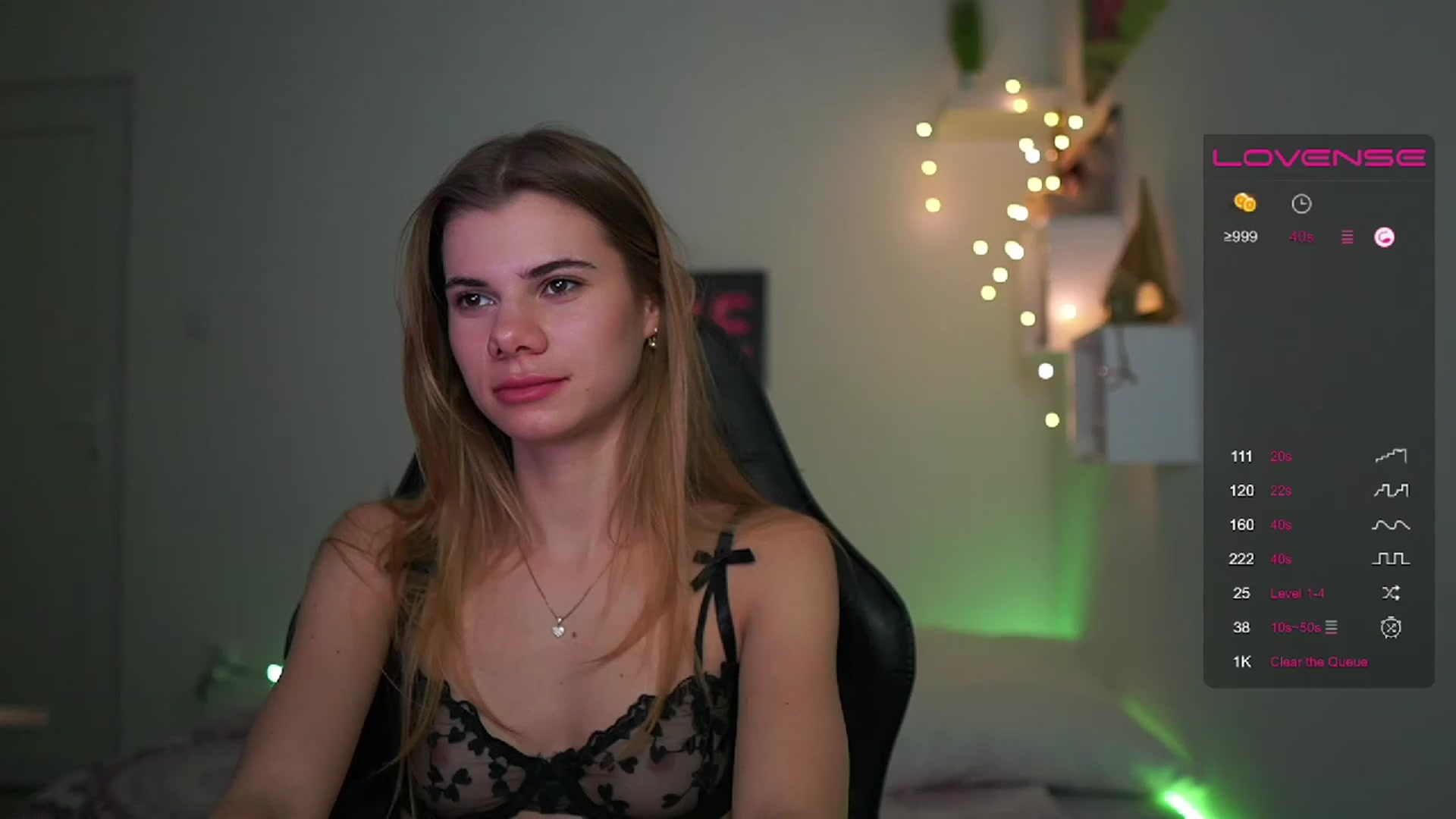 Gallery image thumbnail from RileyReid_18's myfreecams stream on, 02/22/2023, 18:07 image 20 of 20