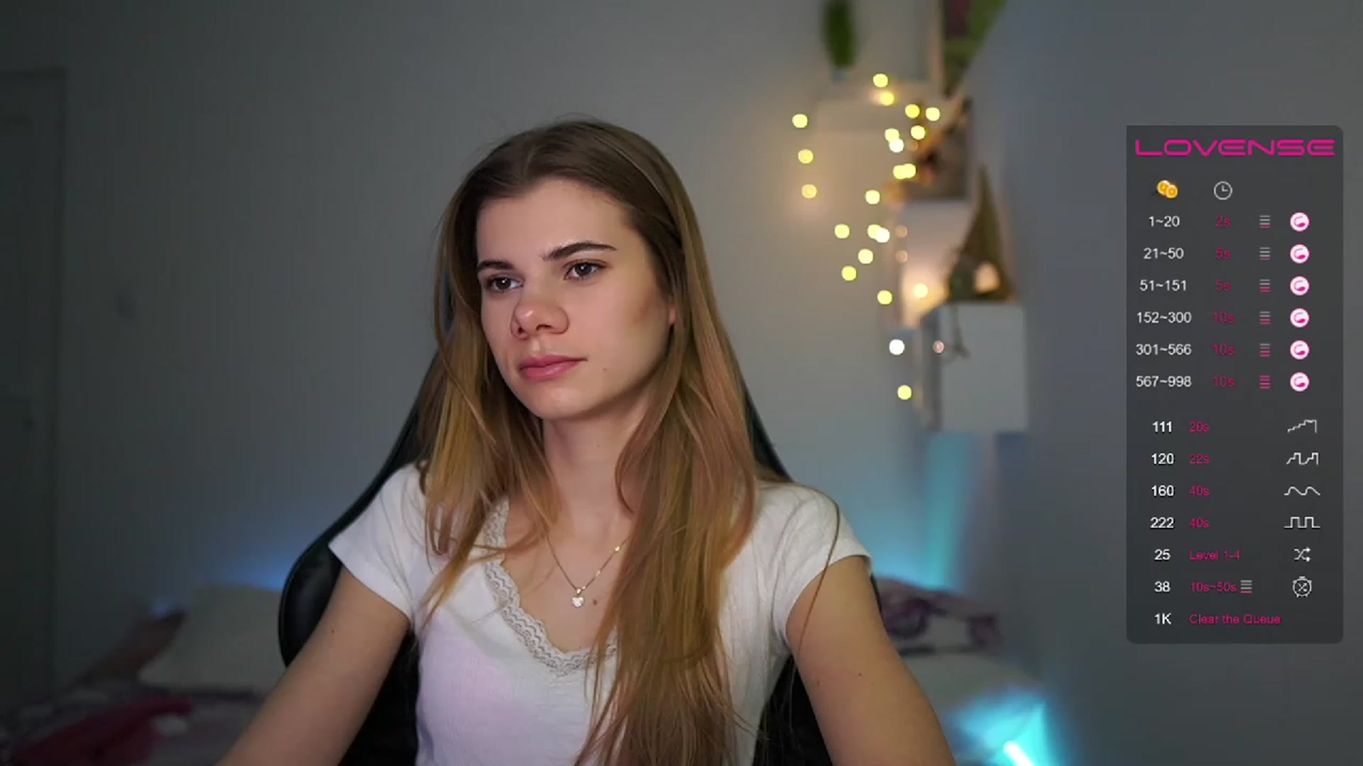 Gallery image thumbnail from RileyReid_18's myfreecams stream on, 02/23/2023, 10:00 image 6 of 20