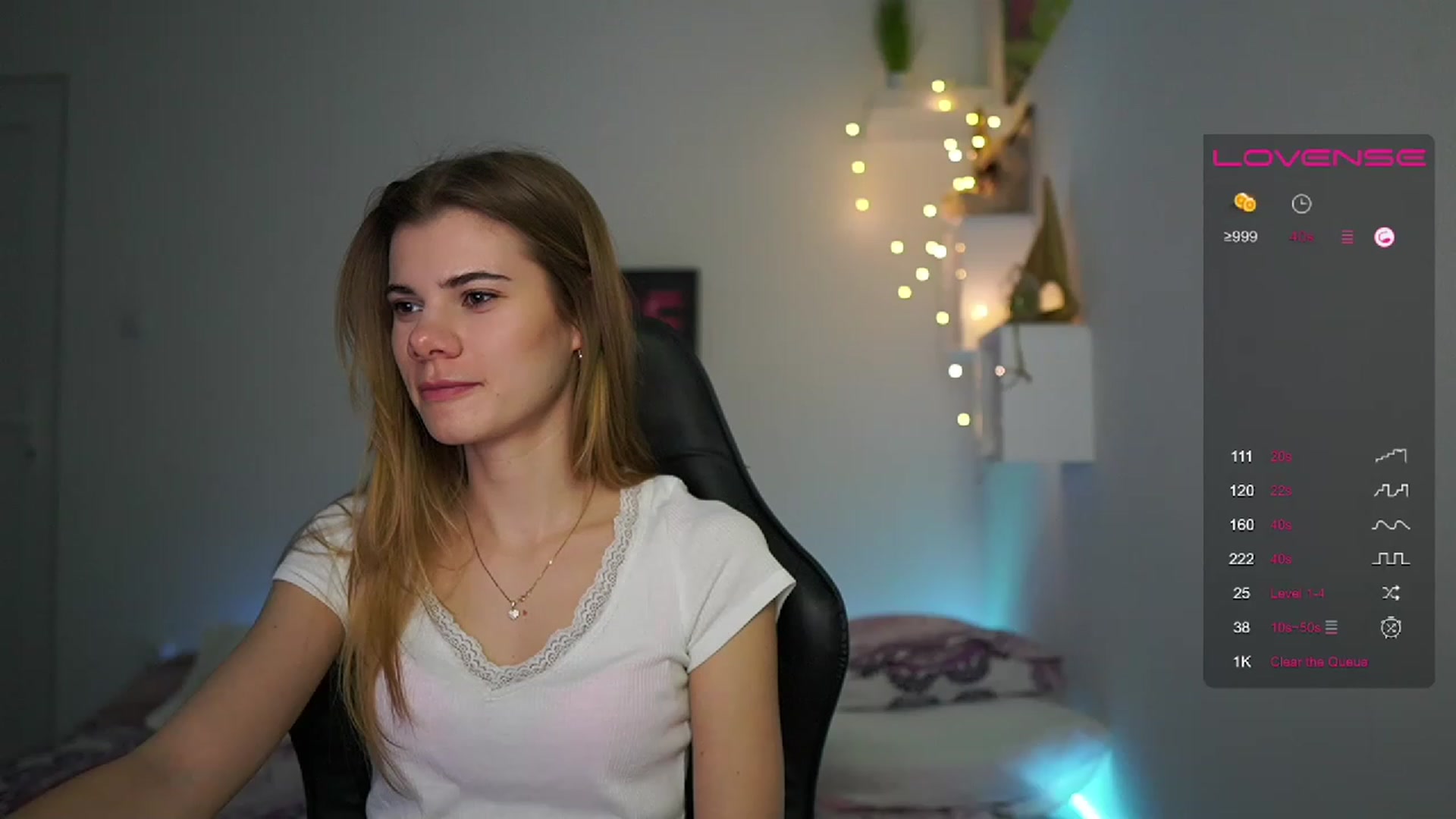Gallery image thumbnail from RileyReid_18's myfreecams stream on, 02/23/2023, 10:00 image 1 of 20