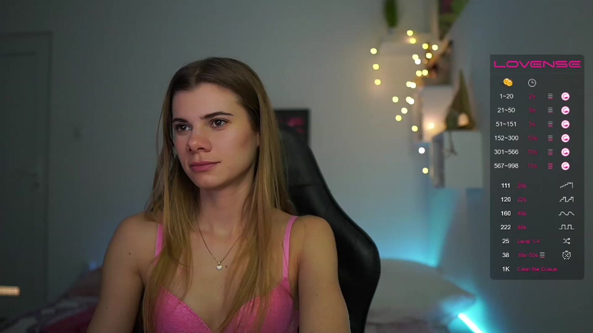 Gallery image thumbnail from RileyReid_18's myfreecams stream on, 02/23/2023, 12:58 image 3 of 20
