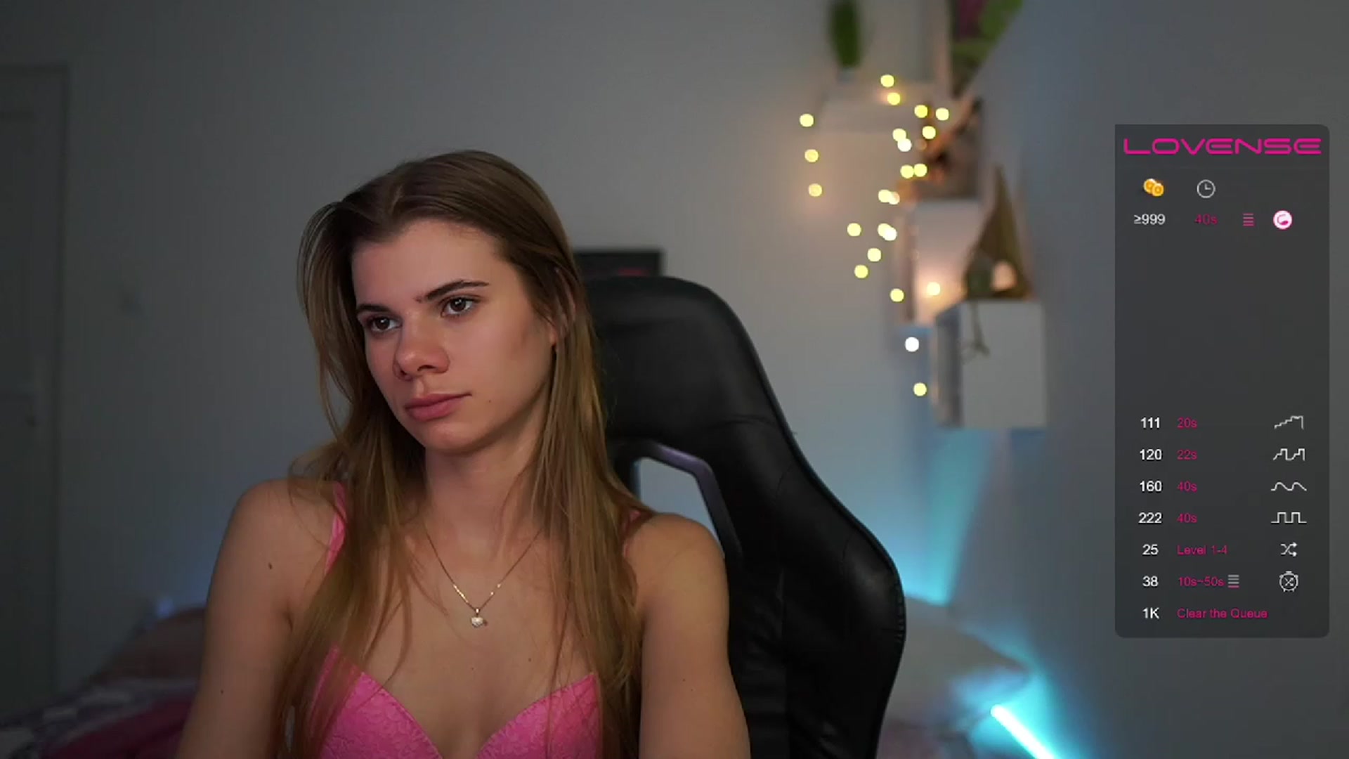 Gallery image thumbnail from RileyReid_18's myfreecams stream on, 02/23/2023, 14:01 image 15 of 20