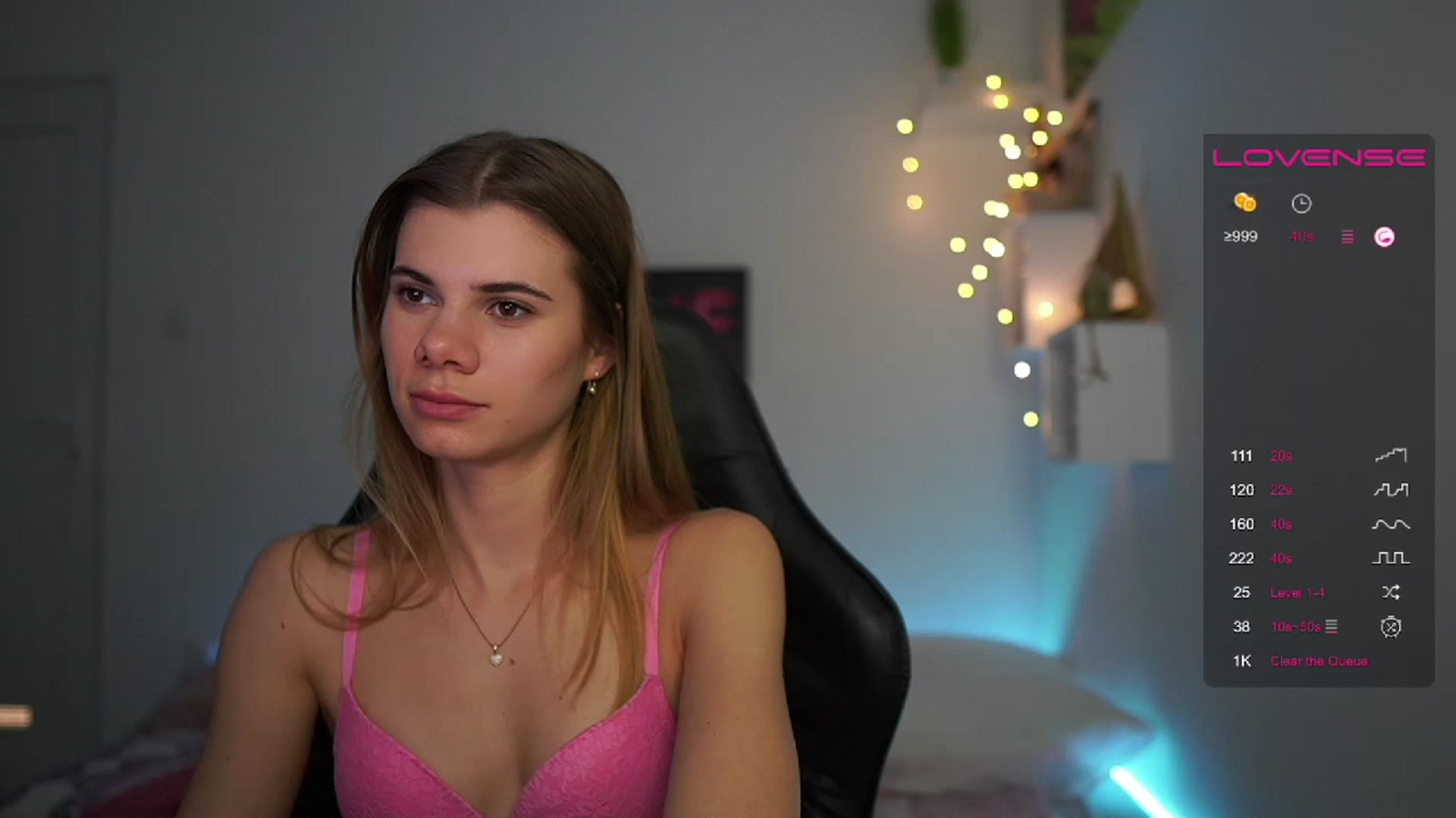 Gallery image thumbnail from RileyReid_18's myfreecams stream on, 02/23/2023, 14:01 image 5 of 20