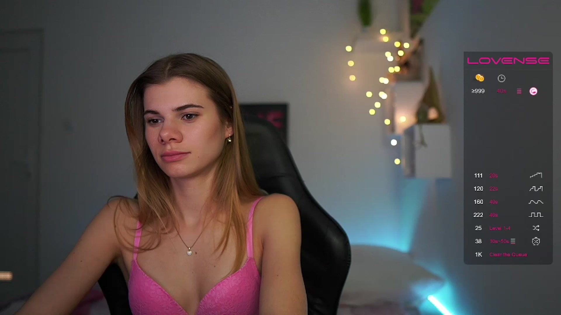 Gallery image thumbnail from RileyReid_18's myfreecams stream on, 02/23/2023, 14:01 image 6 of 20