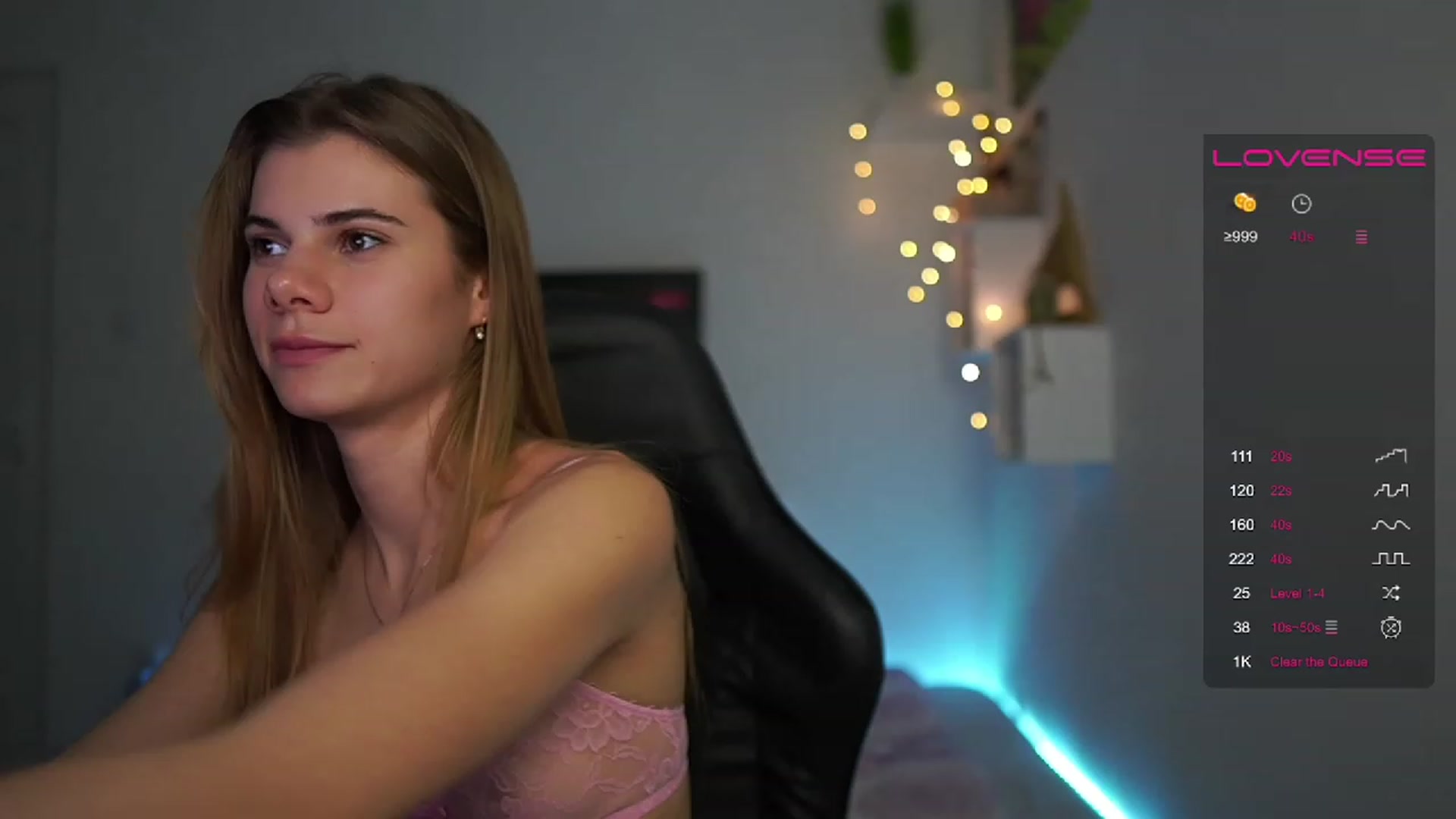 Gallery image thumbnail from RileyReid_18's myfreecams stream on, 02/24/2023, 19:10 image 1 of 20