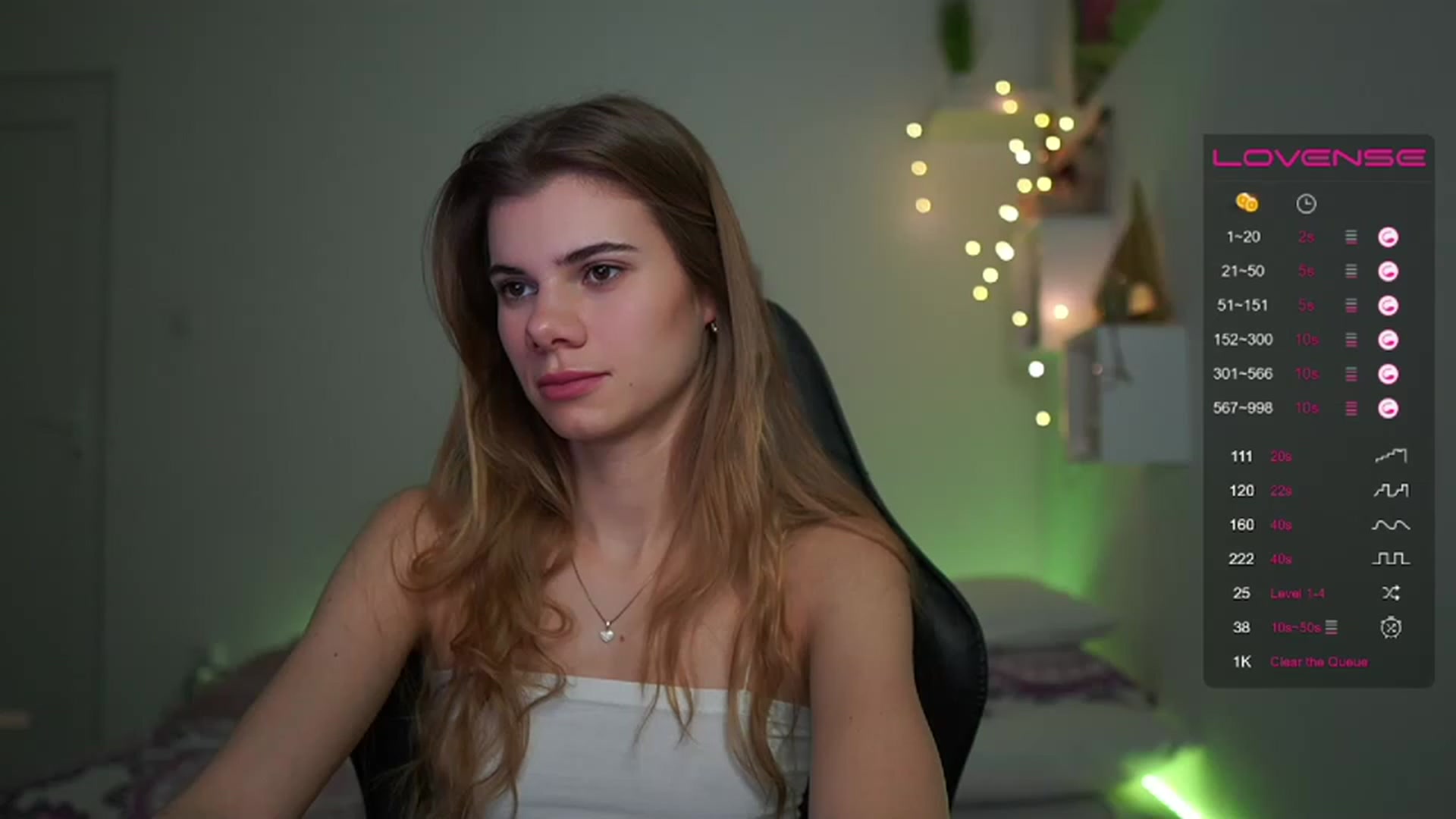 Gallery image thumbnail from RileyReid_18's myfreecams stream on, 02/26/2023, 10:32 image 7 of 20