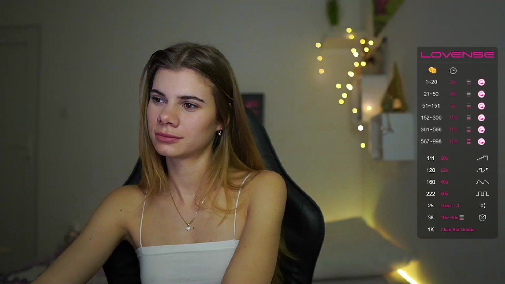 Gallery image thumbnail from RileyReid_18's myfreecams stream on, 02/26/2023, 11:03 image 12 of 20
