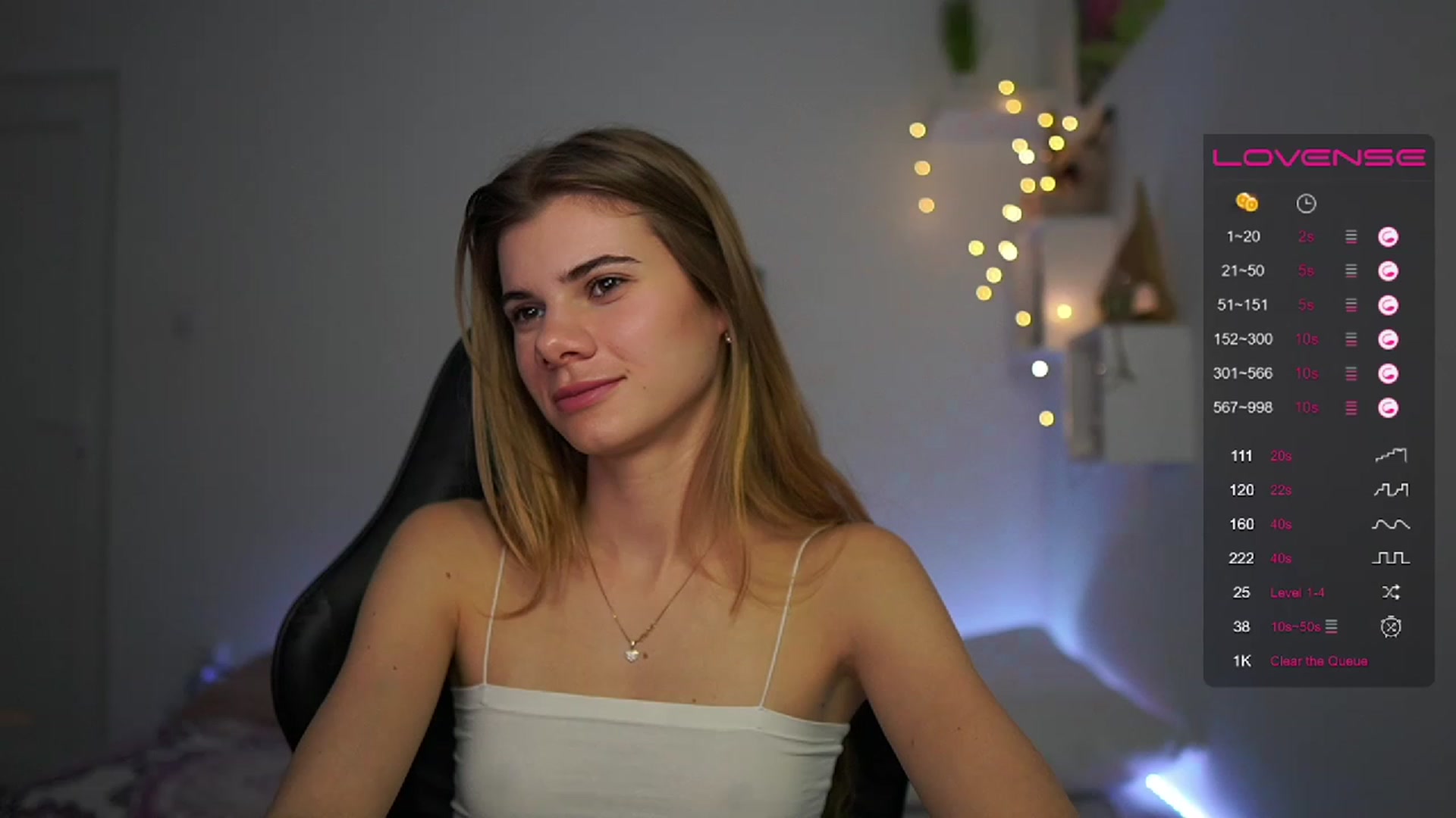 Gallery image thumbnail from RileyReid_18's myfreecams stream on, 02/26/2023, 11:03 image 11 of 20