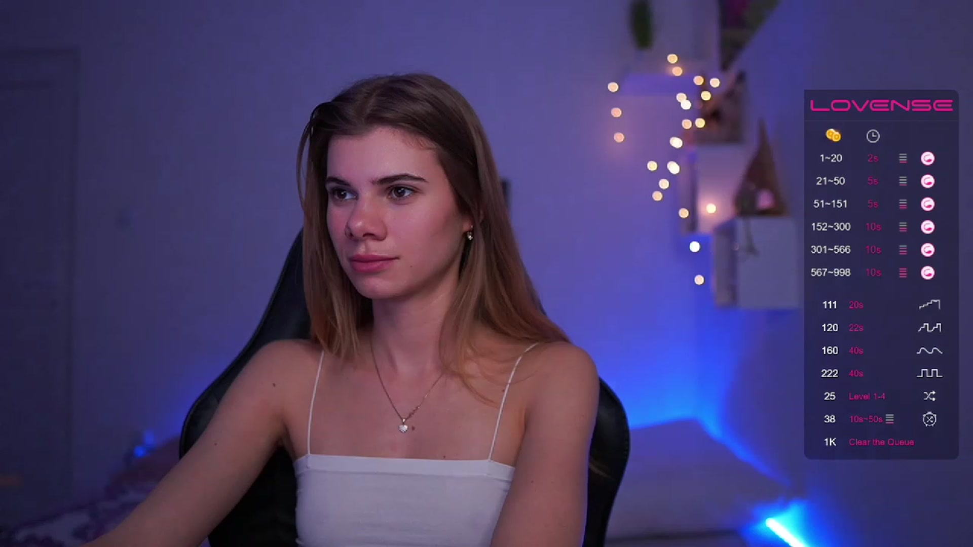 Gallery image thumbnail from RileyReid_18's myfreecams stream on, 02/26/2023, 11:03 image 8 of 20