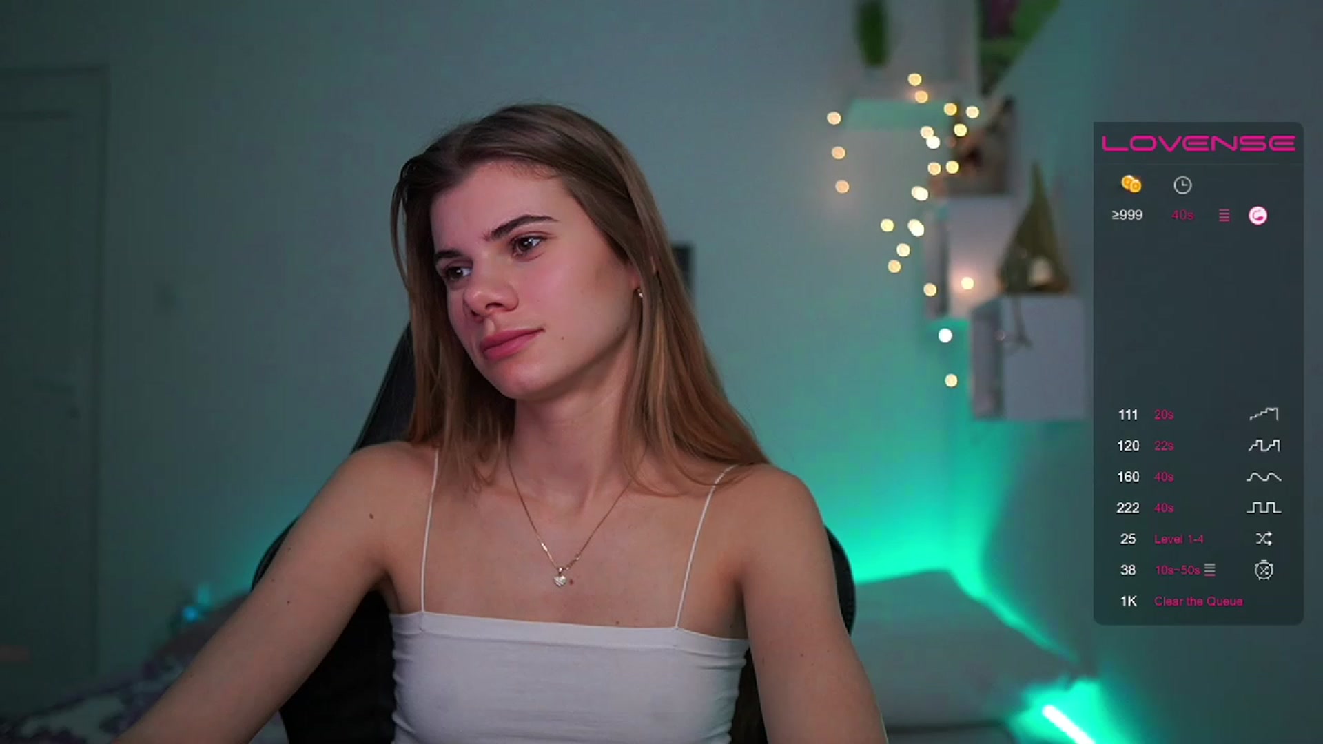 Gallery image thumbnail from RileyReid_18's myfreecams stream on, 02/26/2023, 11:03 image 5 of 20
