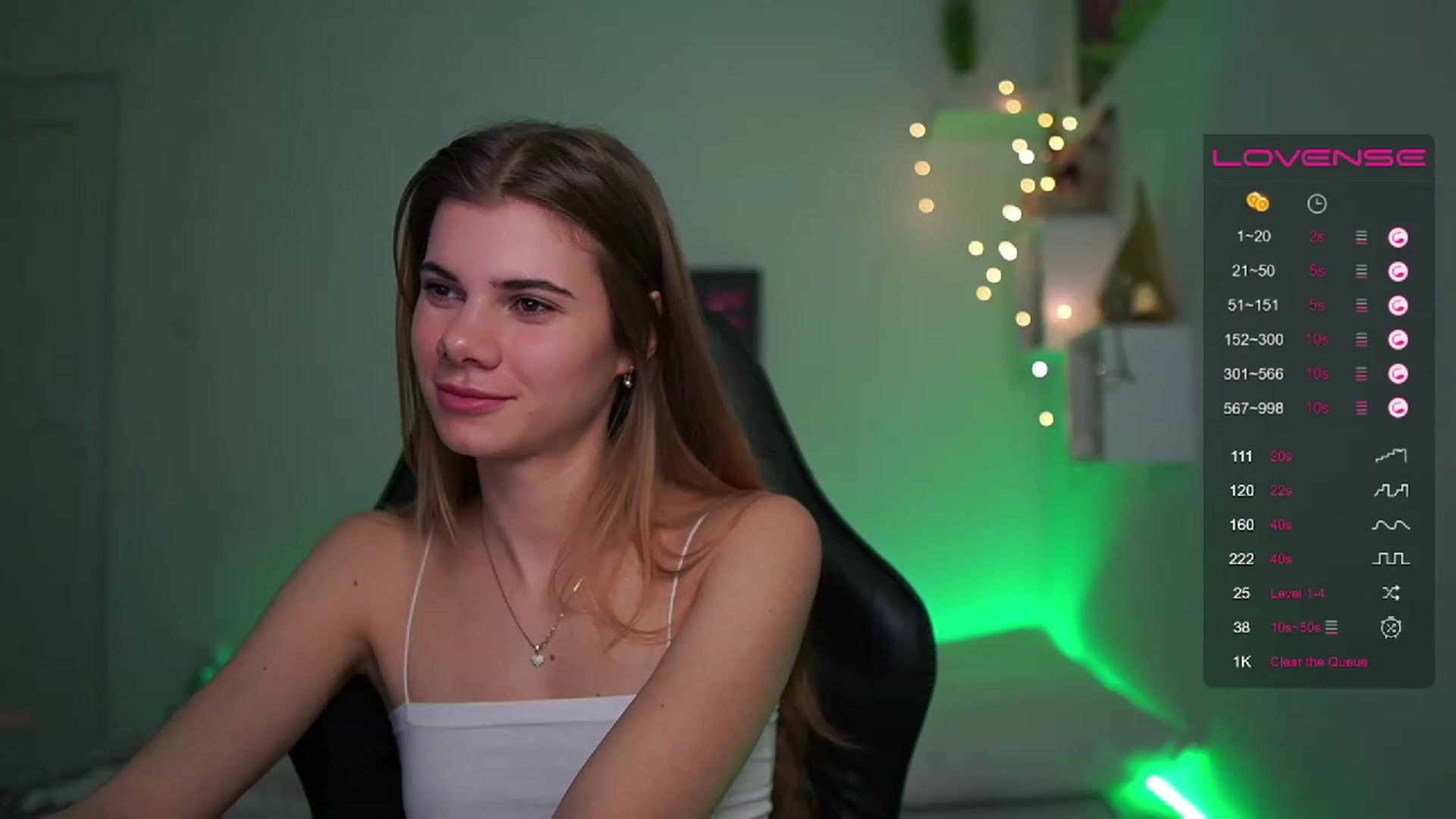 Gallery image thumbnail from RileyReid_18's myfreecams stream on, 02/26/2023, 11:03 image 14 of 20
