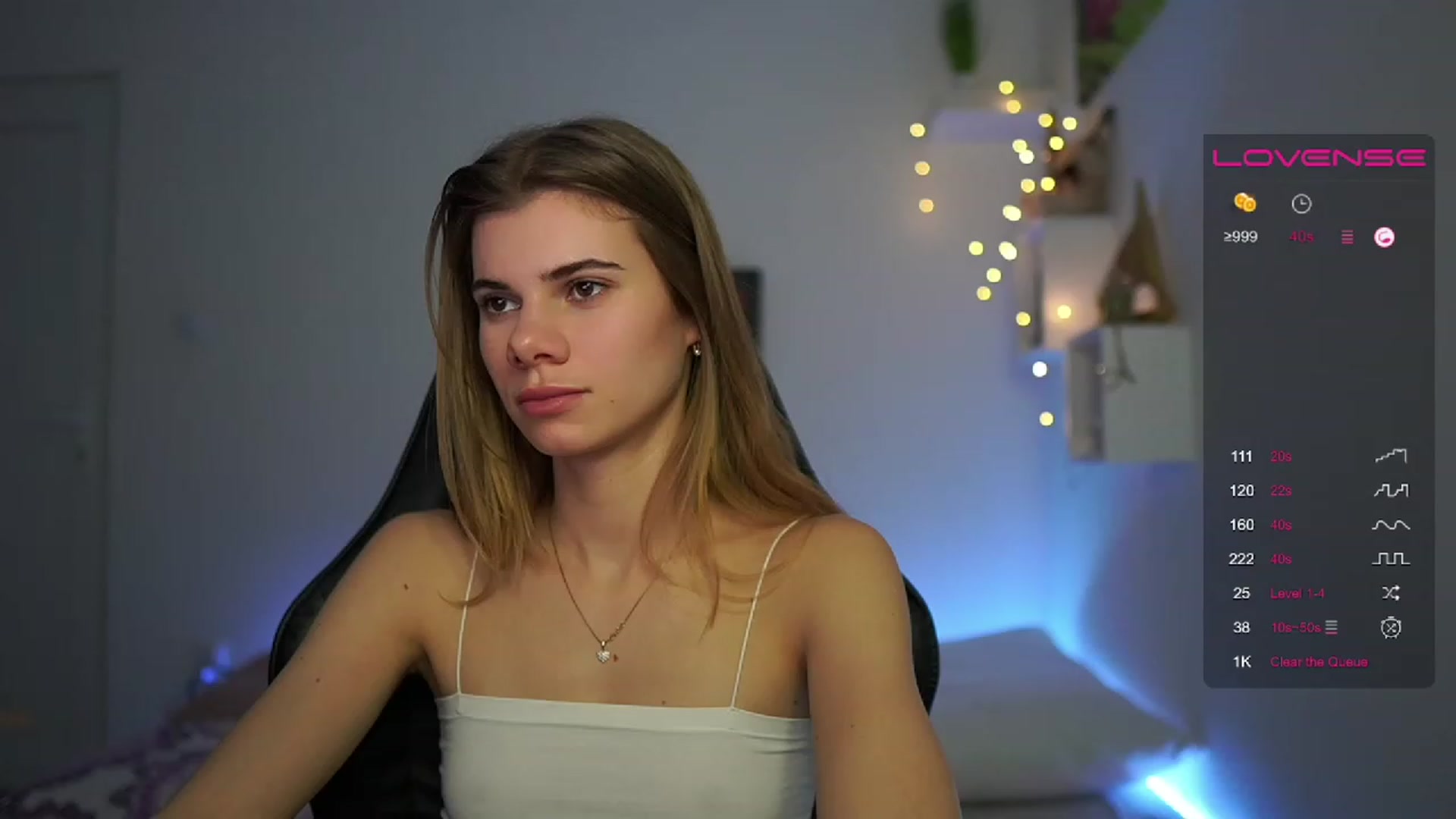 Gallery image thumbnail from RileyReid_18's myfreecams stream on, 02/26/2023, 11:03 image 10 of 20