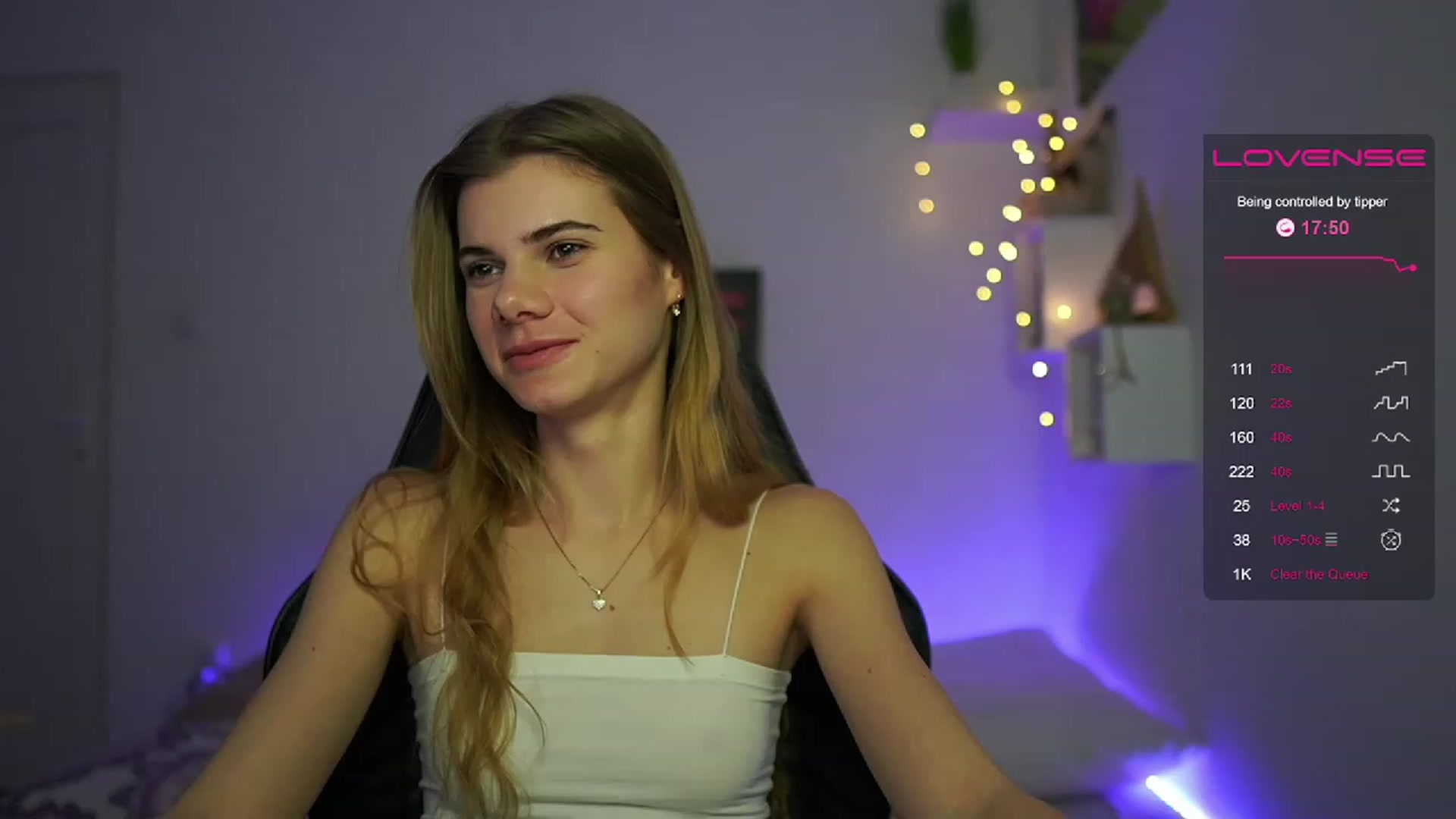 Gallery image thumbnail from RileyReid_18's myfreecams stream on, 02/26/2023, 11:34 image 9 of 20
