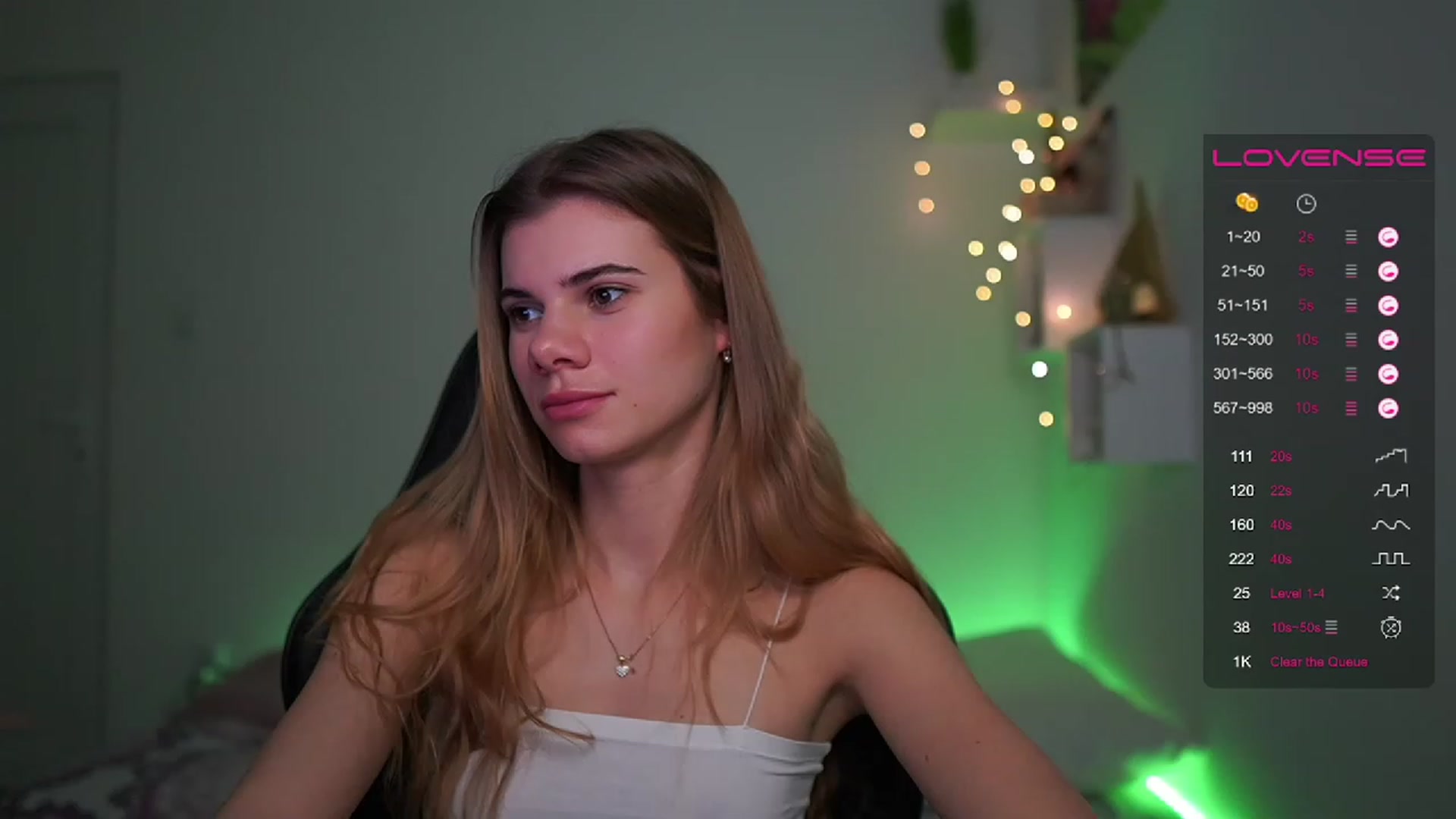 Gallery image thumbnail from RileyReid_18's myfreecams stream on, 02/26/2023, 11:34 image 2 of 20