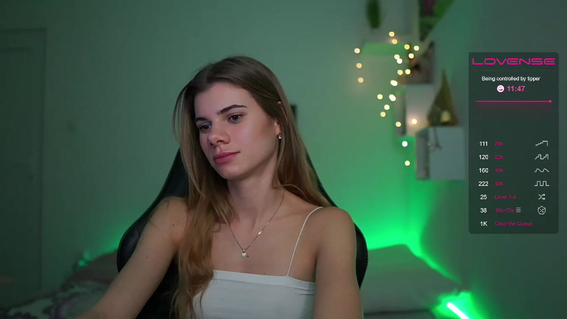Gallery image thumbnail from RileyReid_18's myfreecams stream on, 02/26/2023, 11:34 image 13 of 20