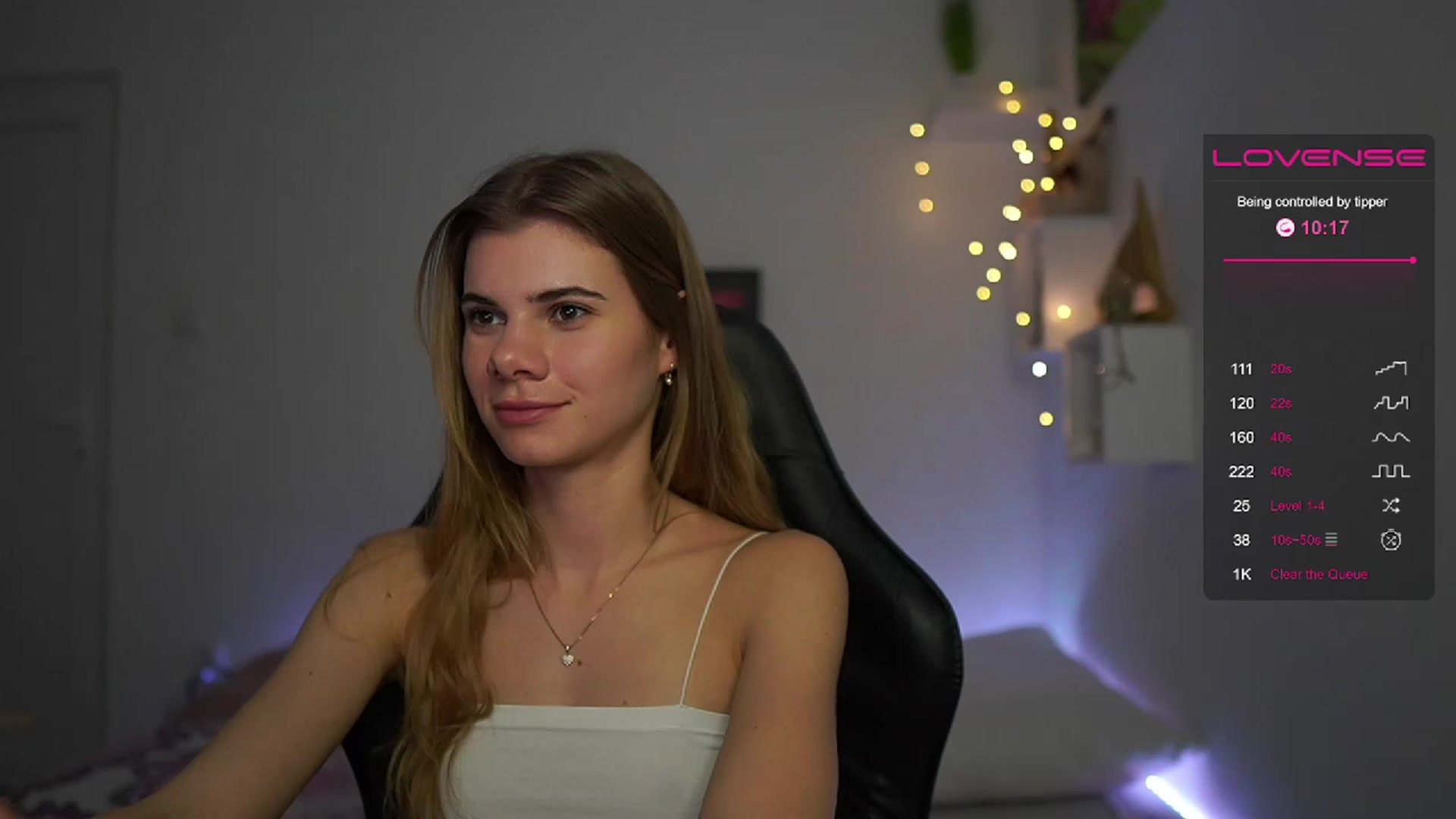 Gallery image thumbnail from RileyReid_18's myfreecams stream on, 02/26/2023, 11:34 image 14 of 20