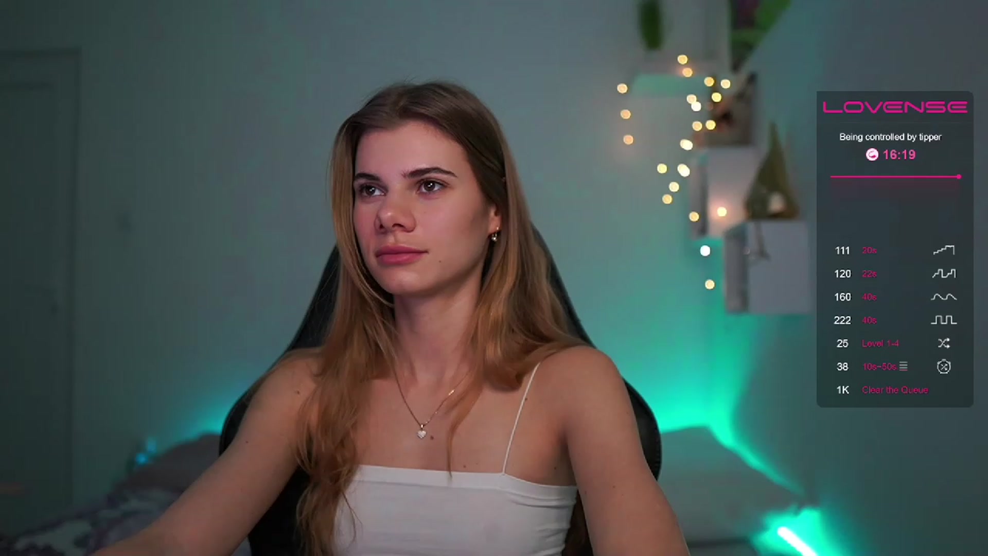 Gallery image thumbnail from RileyReid_18's myfreecams stream on, 02/26/2023, 11:34 image 10 of 20