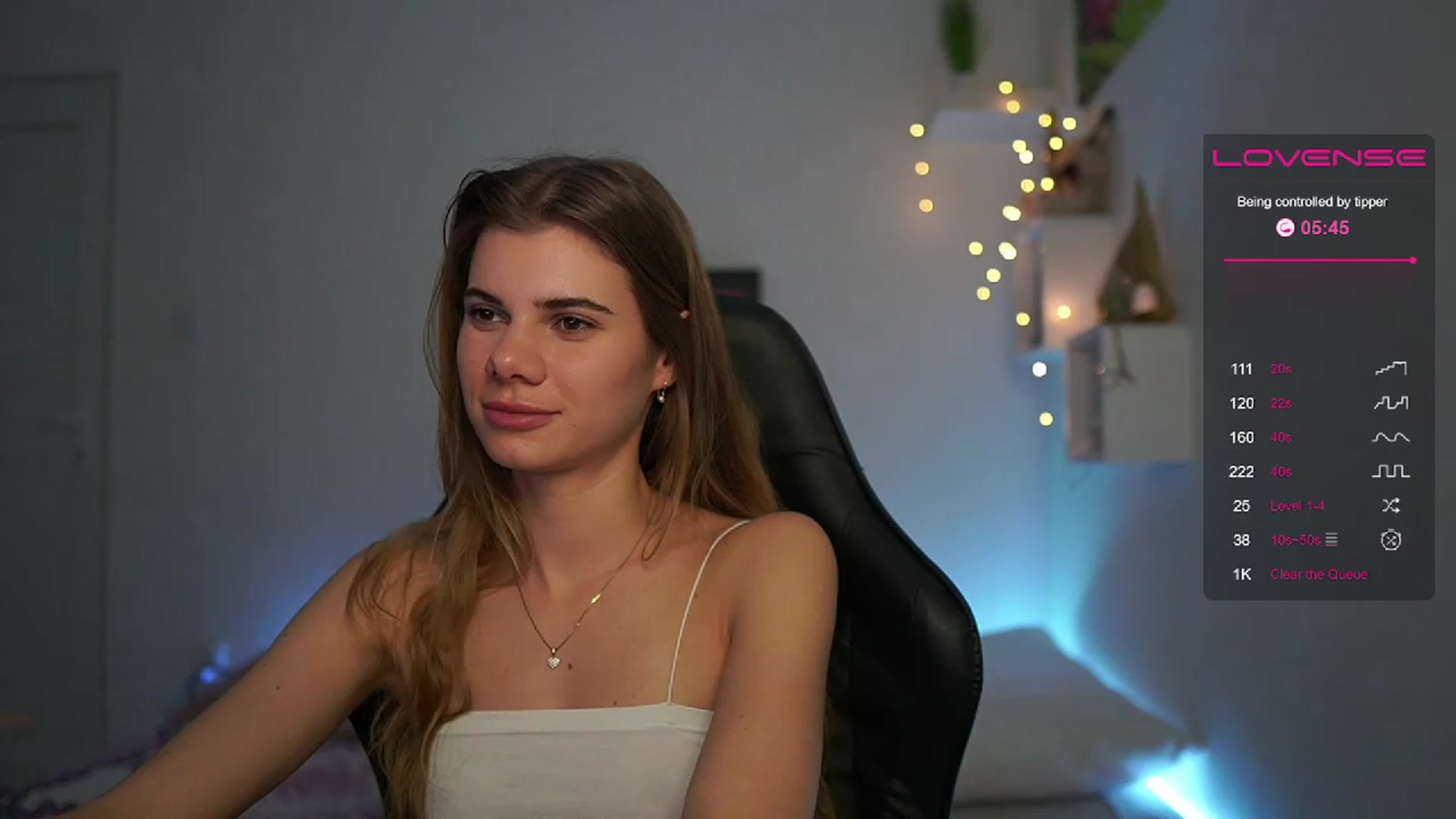 Gallery image thumbnail from RileyReid_18's myfreecams stream on, 02/26/2023, 11:34 image 17 of 20