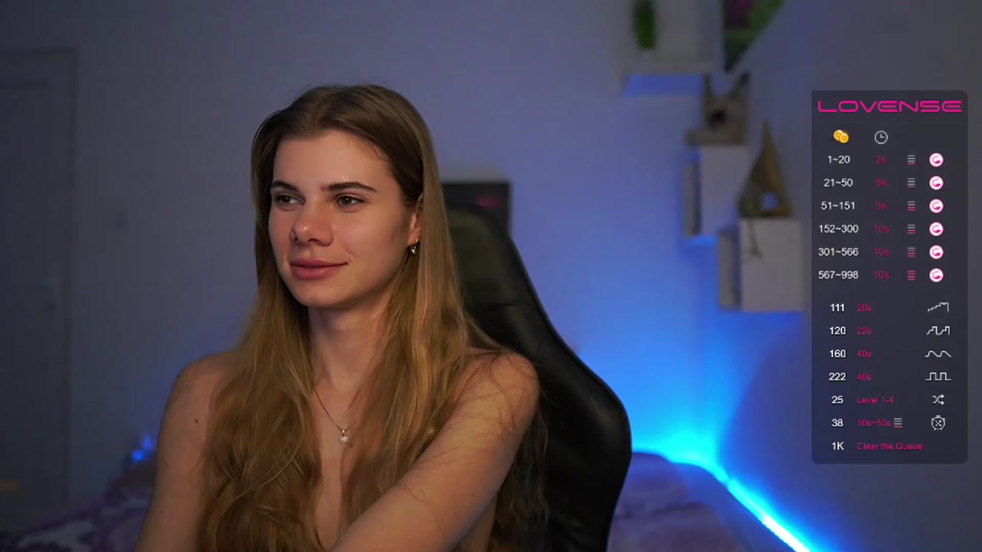 Gallery image thumbnail from RileyReid_18's myfreecams stream on, 02/26/2023, 16:23 image 12 of 20