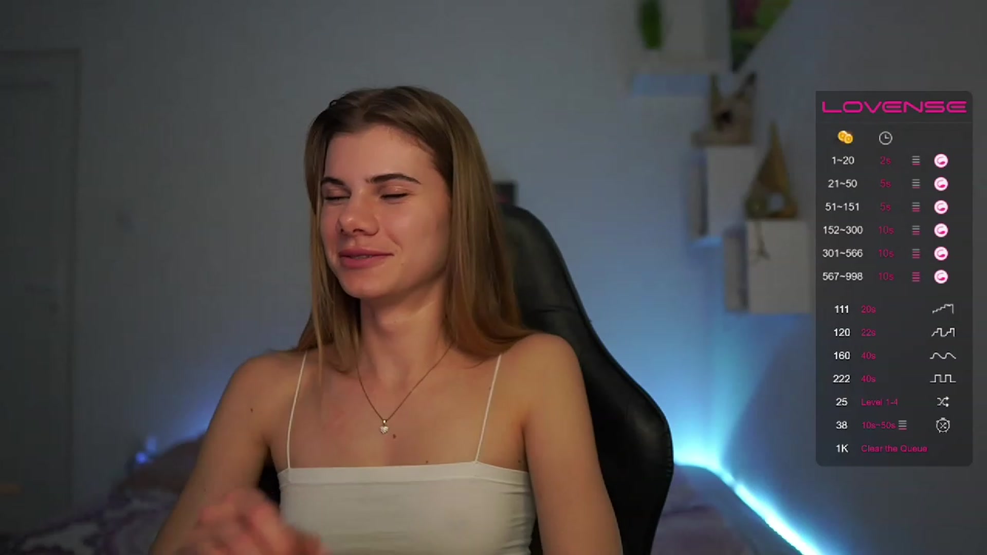 Gallery image thumbnail from RileyReid_18's myfreecams stream on, 02/26/2023, 17:12 image 17 of 20