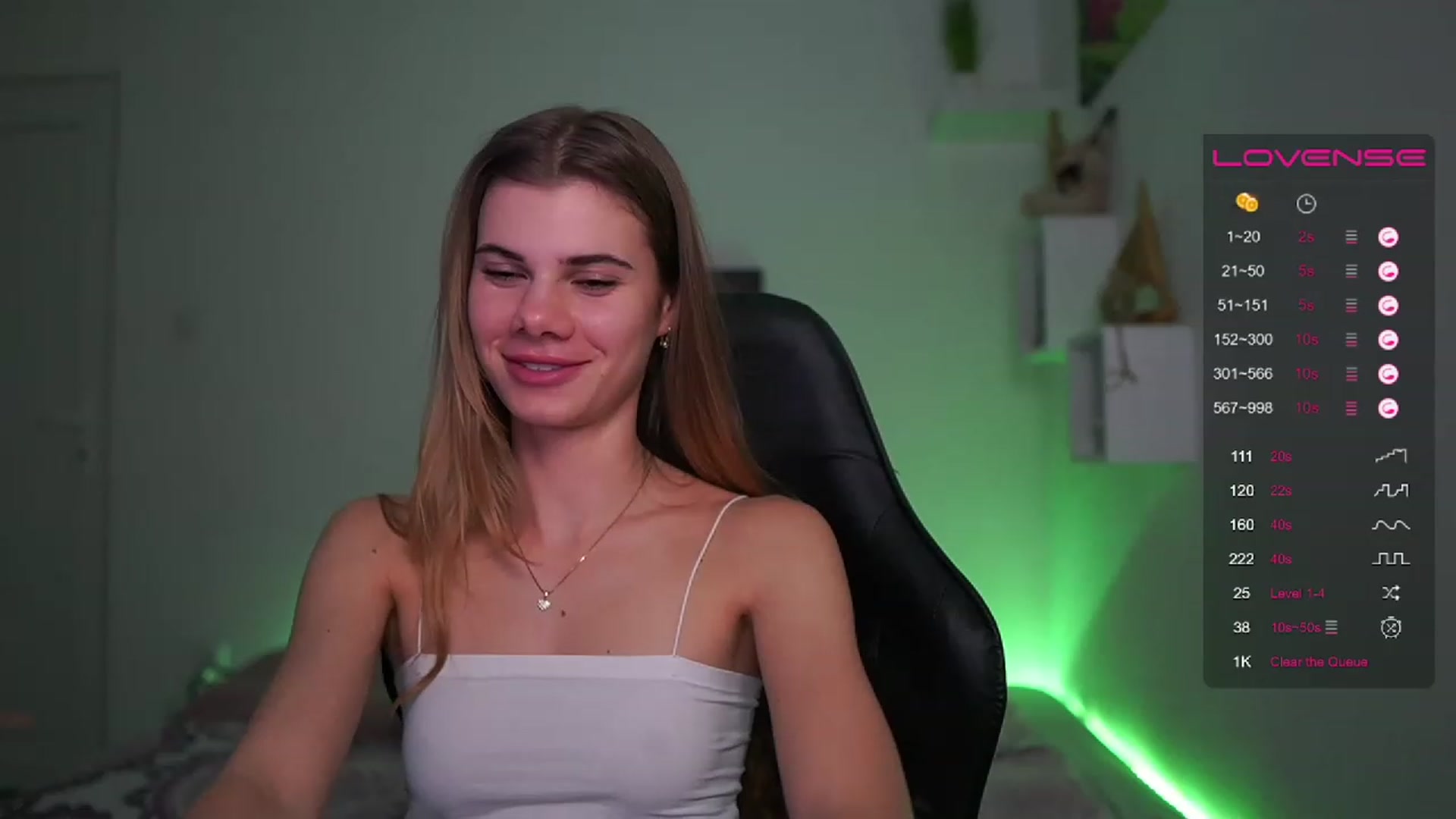 Gallery image thumbnail from RileyReid_18's myfreecams stream on, 02/26/2023, 17:12 image 12 of 20