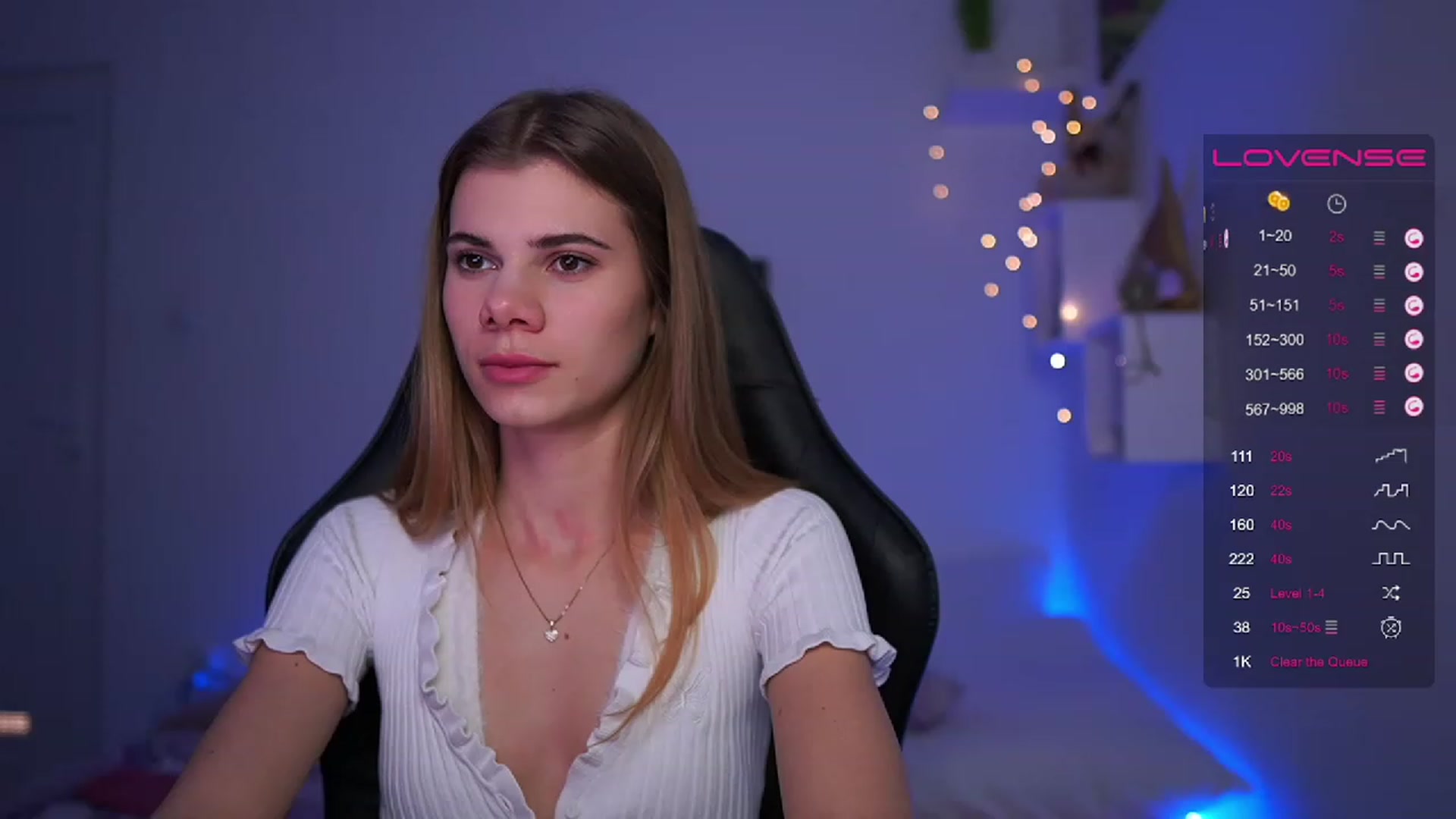 Gallery image thumbnail from RileyReid_18's myfreecams stream on, 02/27/2023, 21:32 image 2 of 20