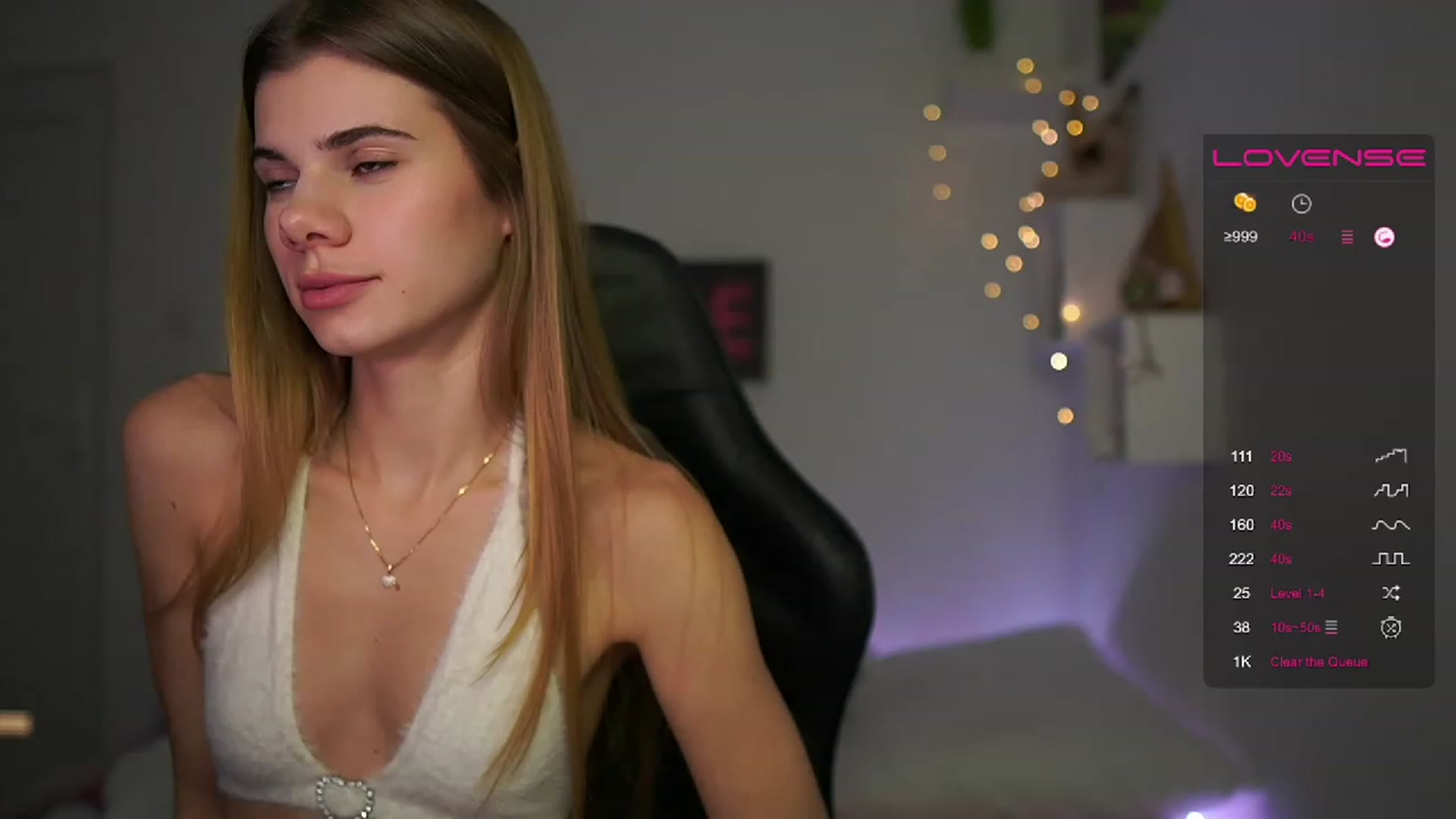 Gallery image thumbnail from RileyReid_18's myfreecams stream on, 02/27/2023, 21:32 image 19 of 20